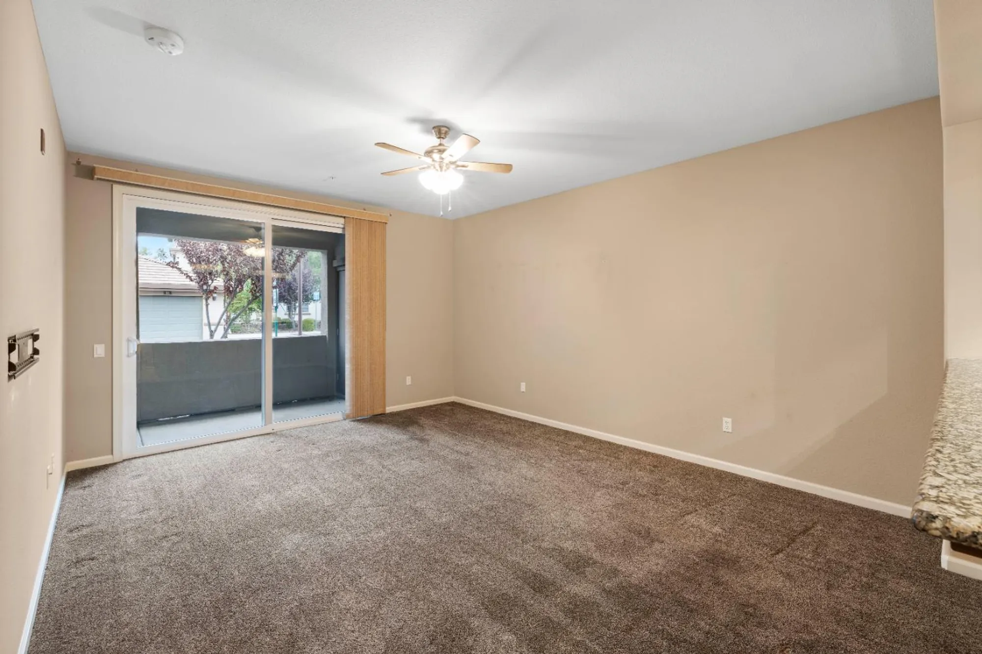 Property Slideshow image 7 of 27 | 1550 topanga ln unit 107, Lincoln, CA, 95648