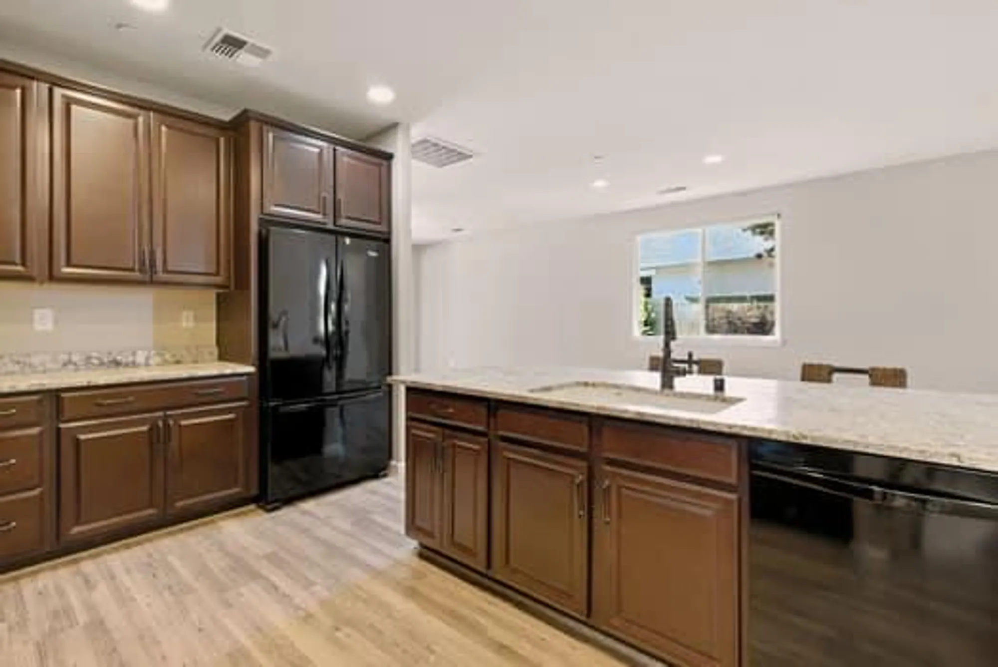 Property Slideshow image 6 of 23 | 1665 river birch st, Manteca, CA, 95336