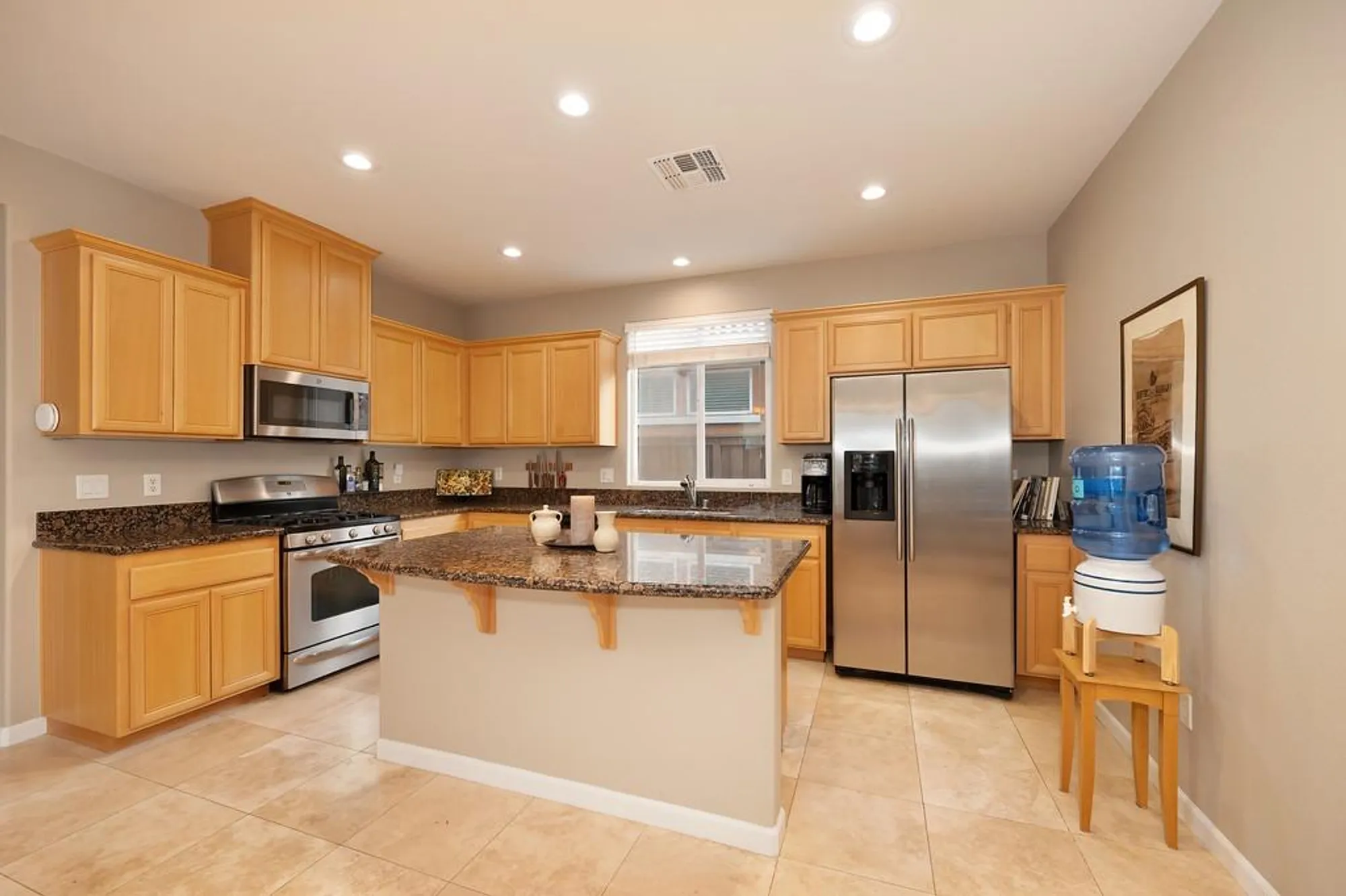 Property Slideshow image 25 of 69 | 4133 hovnanian dr, Sacramento, CA, 95834