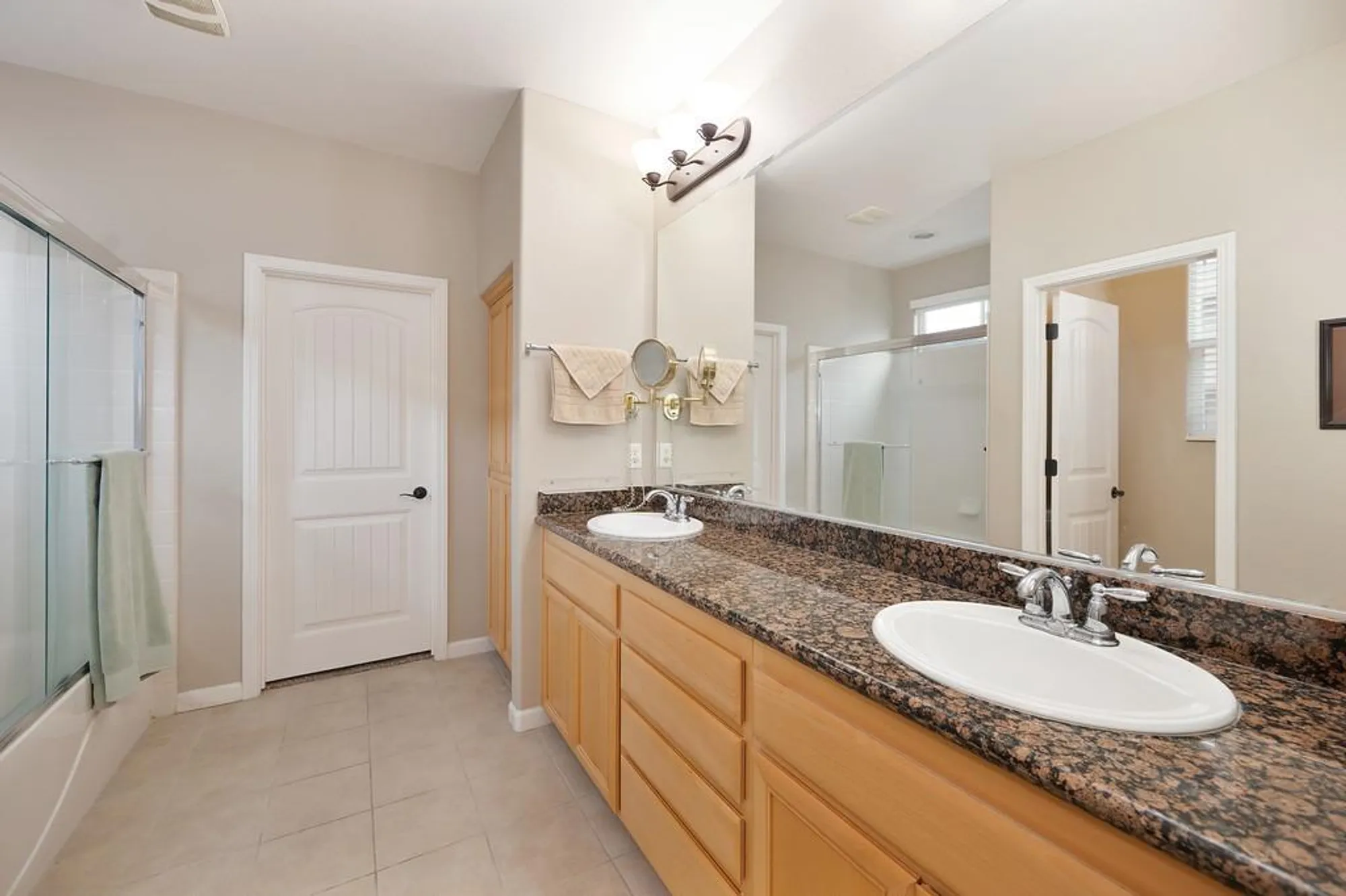 Property Slideshow image 30 of 69 | 4133 hovnanian dr, Sacramento, CA, 95834
