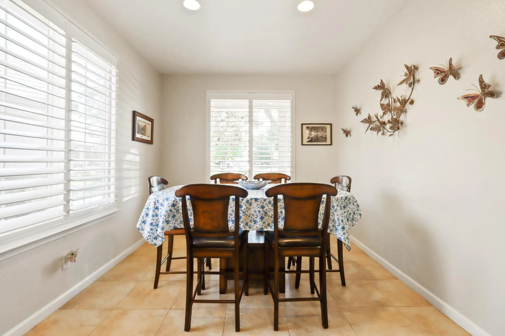 Property Slideshow image 13 of 42 | 7401 rothschild ct, Elk Grove, CA, 95757