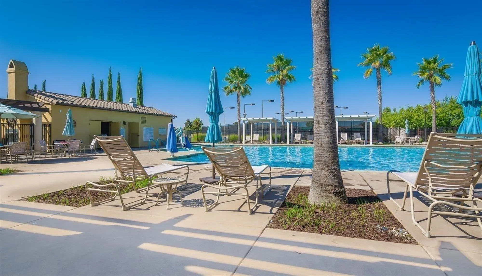 Property Slideshow image 52 of 69 | 4133 hovnanian dr, Sacramento, CA, 95834