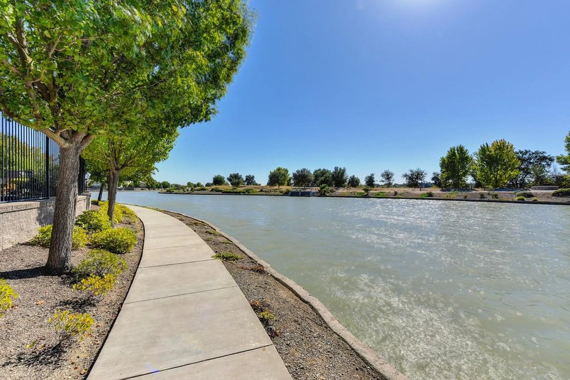 Property Slideshow image 59 of 69 | 4133 hovnanian dr, Sacramento, CA, 95834