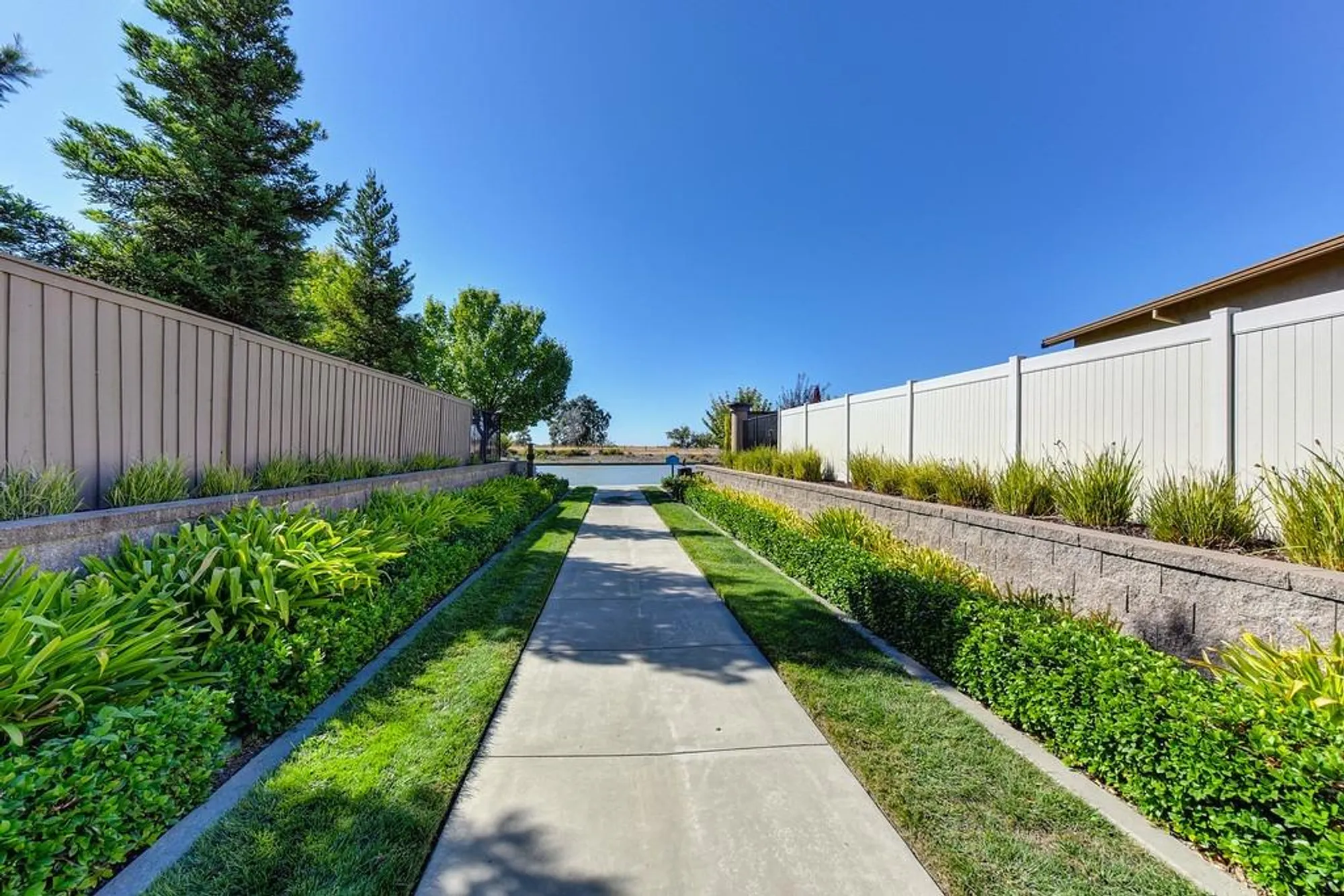 Property Slideshow image 60 of 69 | 4133 hovnanian dr, Sacramento, CA, 95834