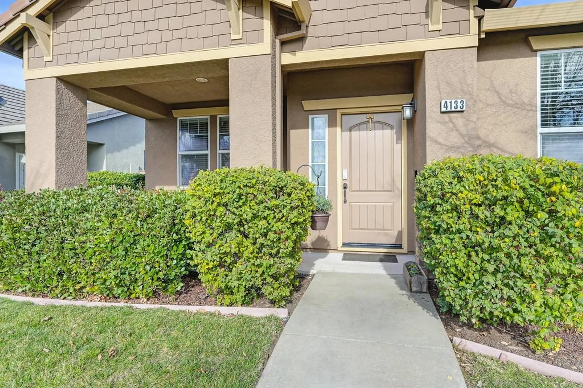 Property Slideshow image 6 of 69 | 4133 hovnanian dr, Sacramento, CA, 95834