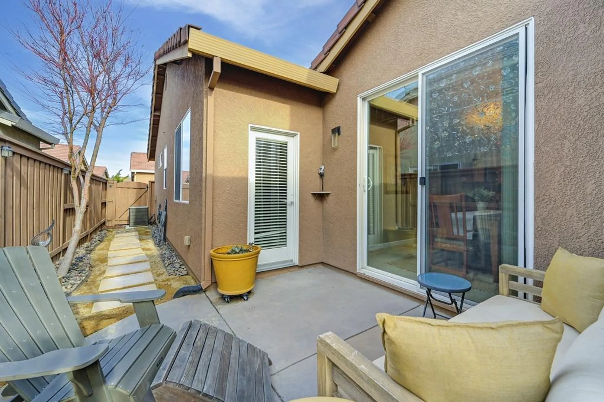 Property Slideshow image 36 of 69 | 4133 hovnanian dr, Sacramento, CA, 95834