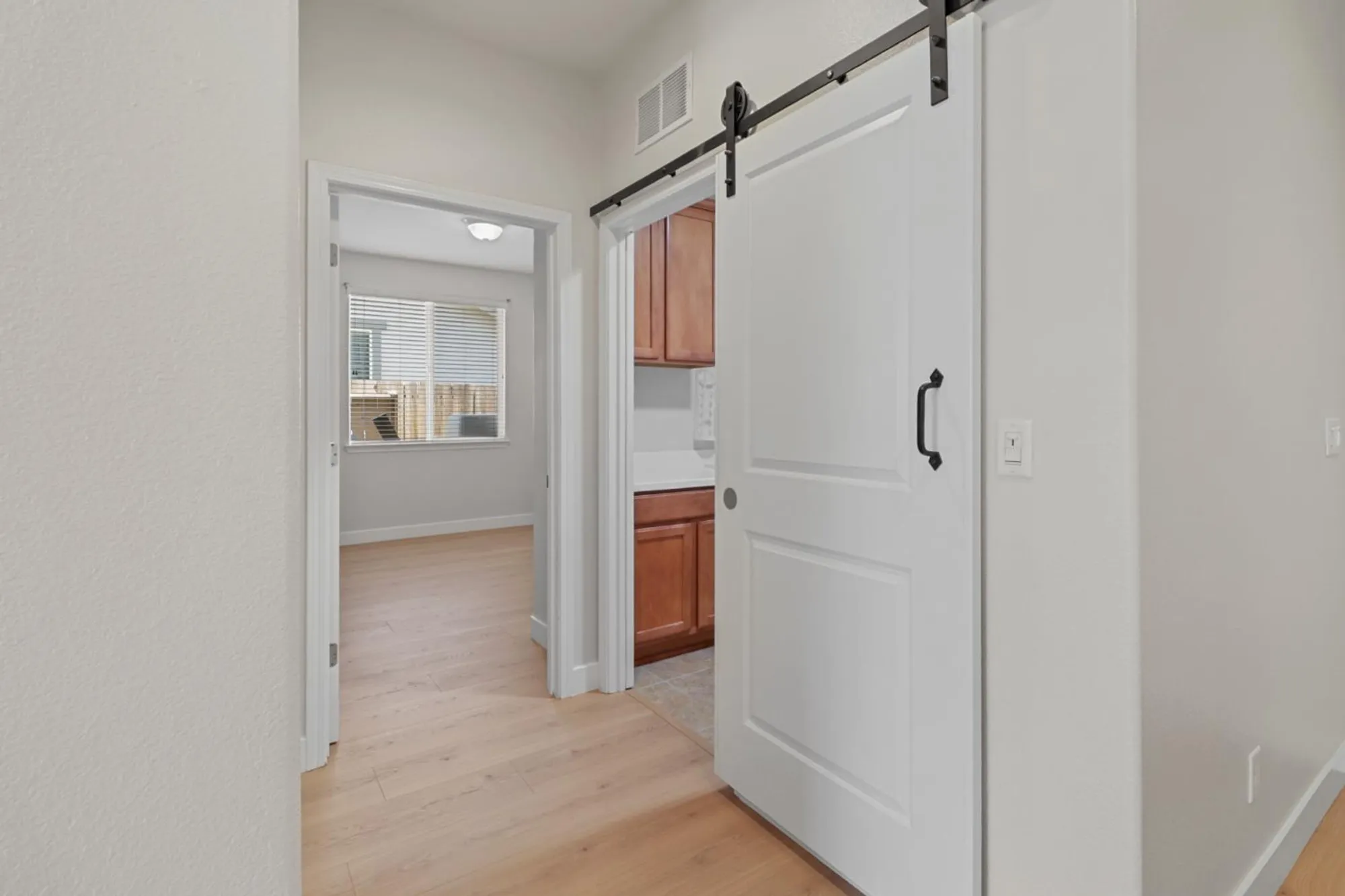 Property Slideshow image 42 of 49 | 9895 sheffield way, Elk Grove, CA, 95757