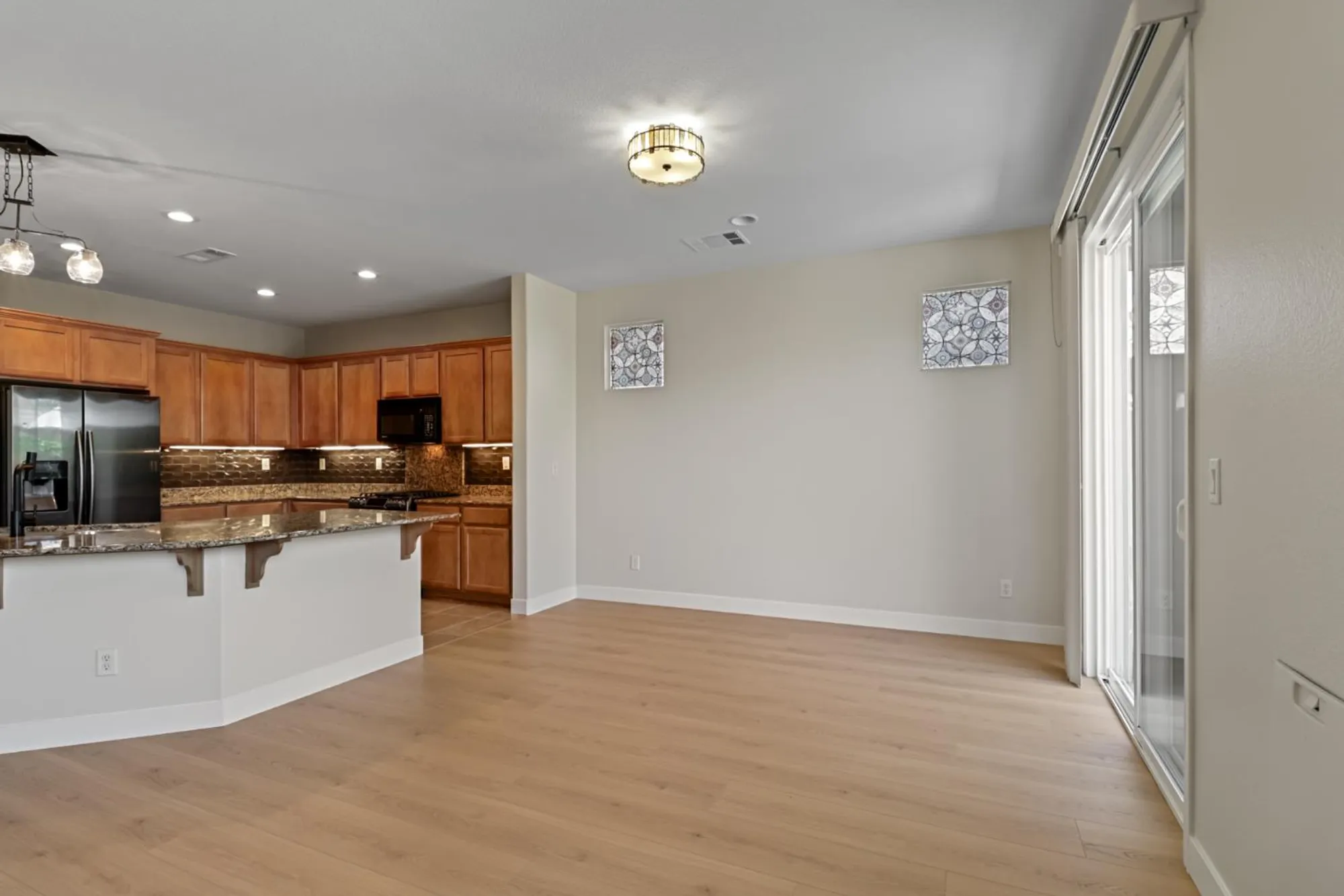 Property Slideshow image 8 of 49 | 9895 sheffield way, Elk Grove, CA, 95757