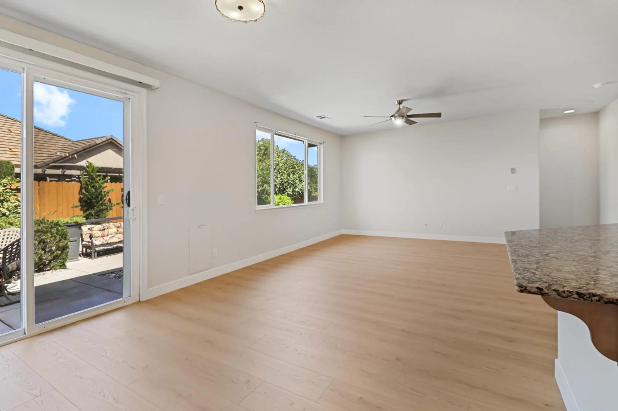 Property Slideshow image 10 of 49 | 9895 sheffield way, Elk Grove, CA, 95757