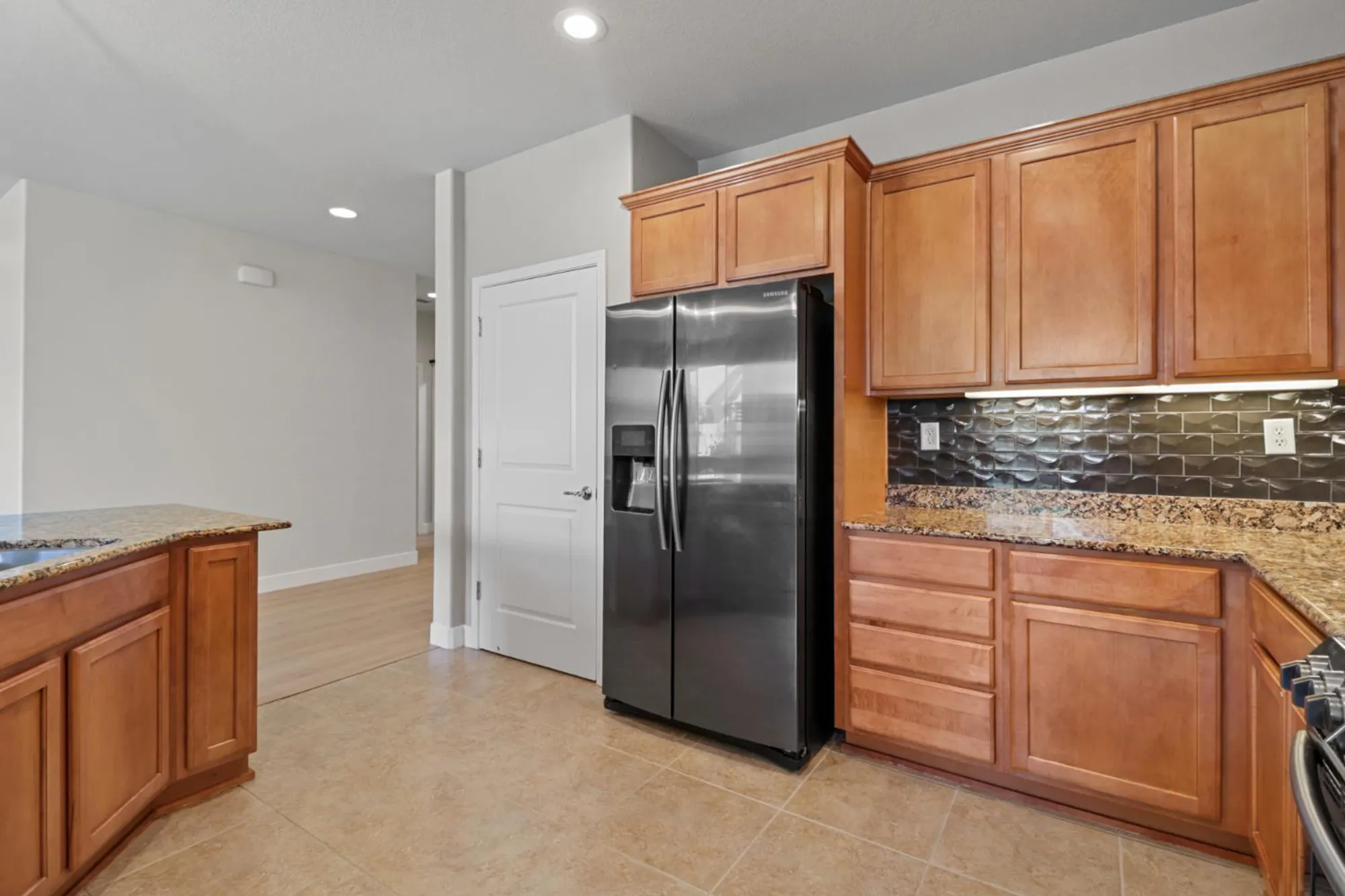 Property Slideshow image 25 of 49 | 9895 sheffield way, Elk Grove, CA, 95757