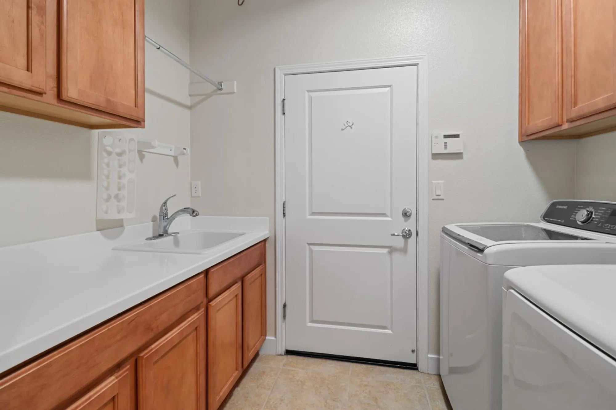 Property Slideshow image 43 of 49 | 9895 sheffield way, Elk Grove, CA, 95757