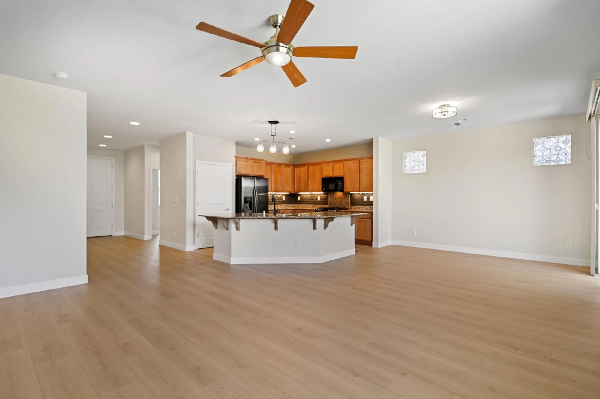 Property Slideshow image 16 of 49 | 9895 sheffield way, Elk Grove, CA, 95757