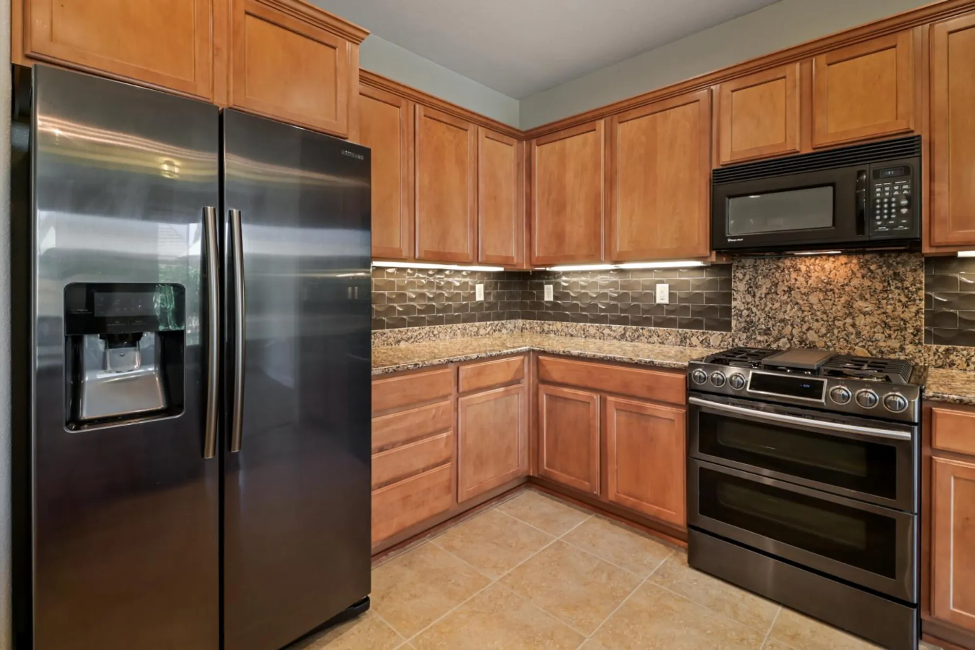 Property Slideshow image 26 of 49 | 9895 sheffield way, Elk Grove, CA, 95757