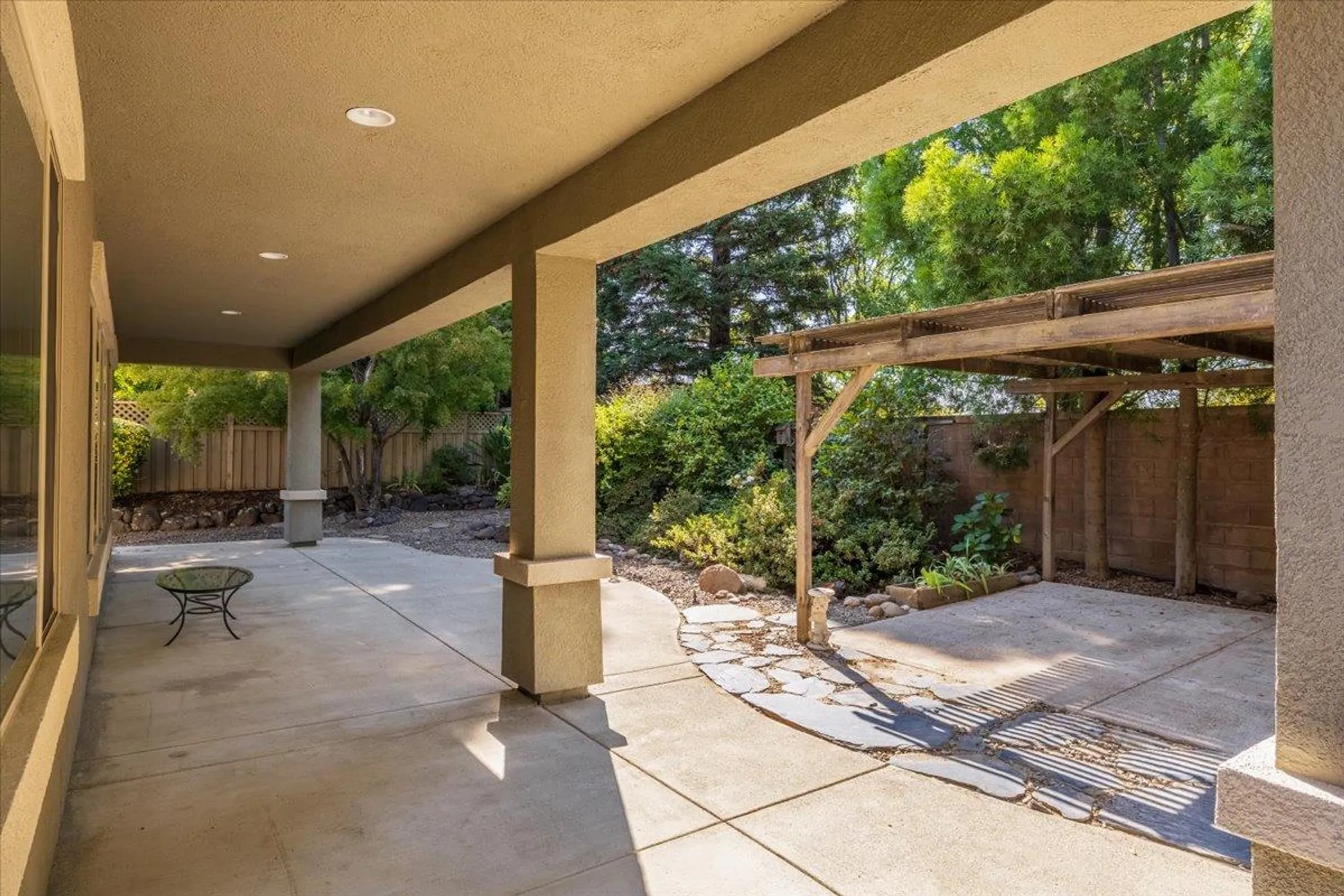 Property Slideshow image 23 of 33 | 1975 mary rose ln, Lincoln, CA, 95648