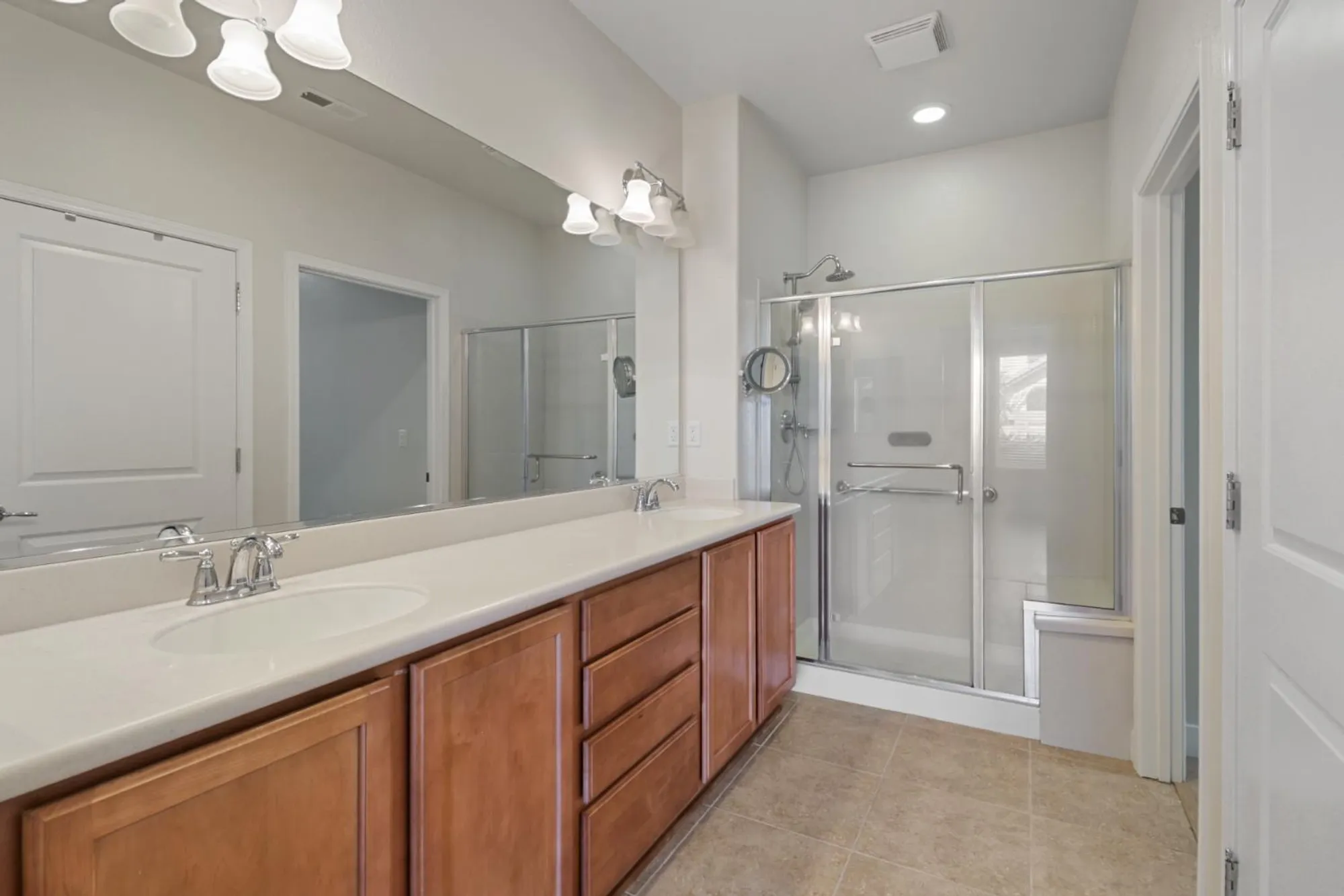Property Slideshow image 33 of 49 | 9895 sheffield way, Elk Grove, CA, 95757