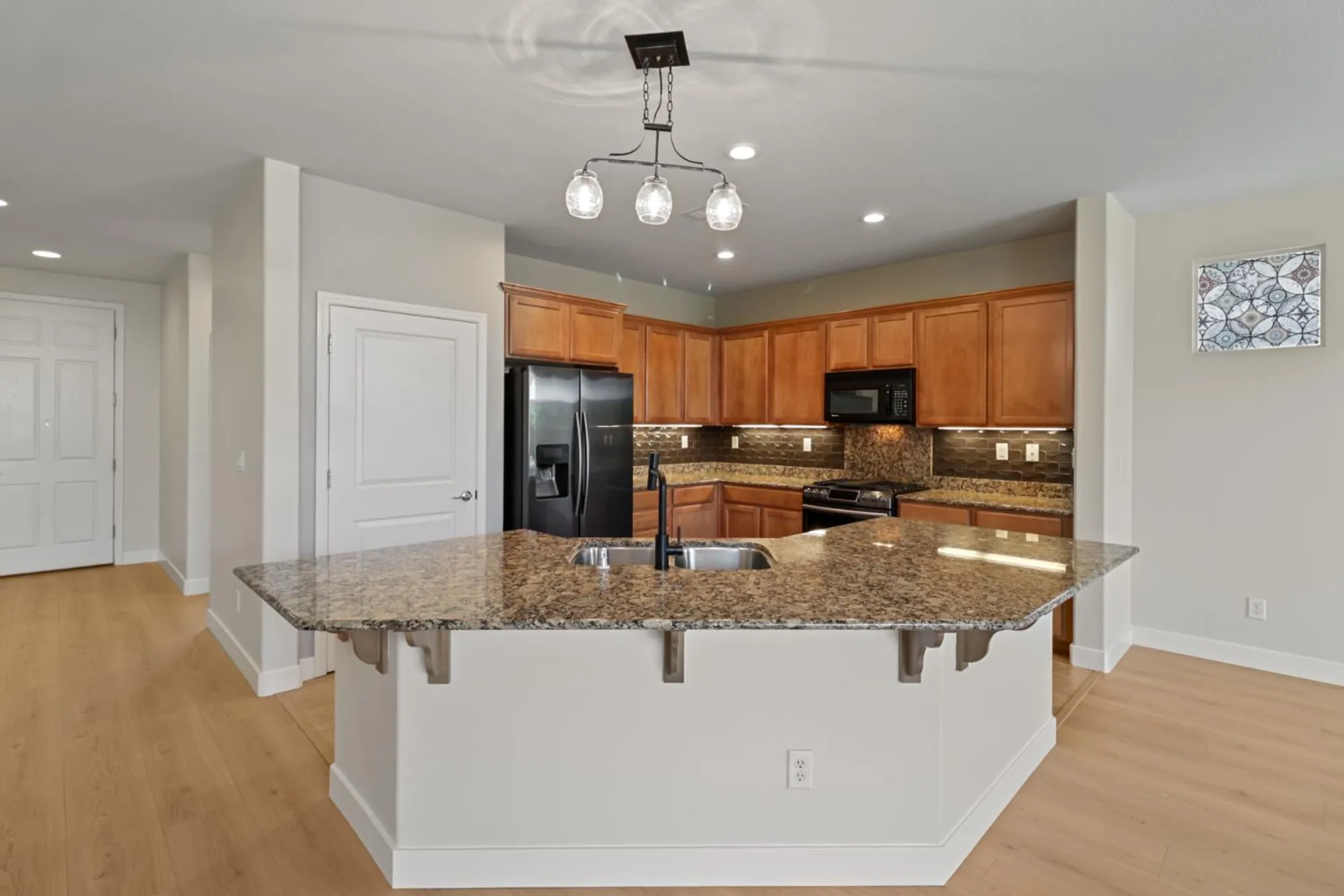 Property Slideshow image 20 of 49 | 9895 sheffield way, Elk Grove, CA, 95757