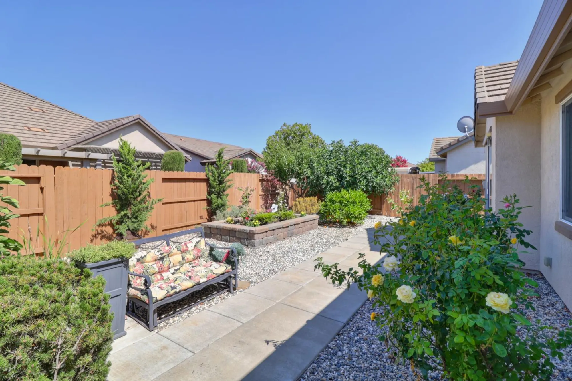 Property Slideshow image 45 of 49 | 9895 sheffield way, Elk Grove, CA, 95757