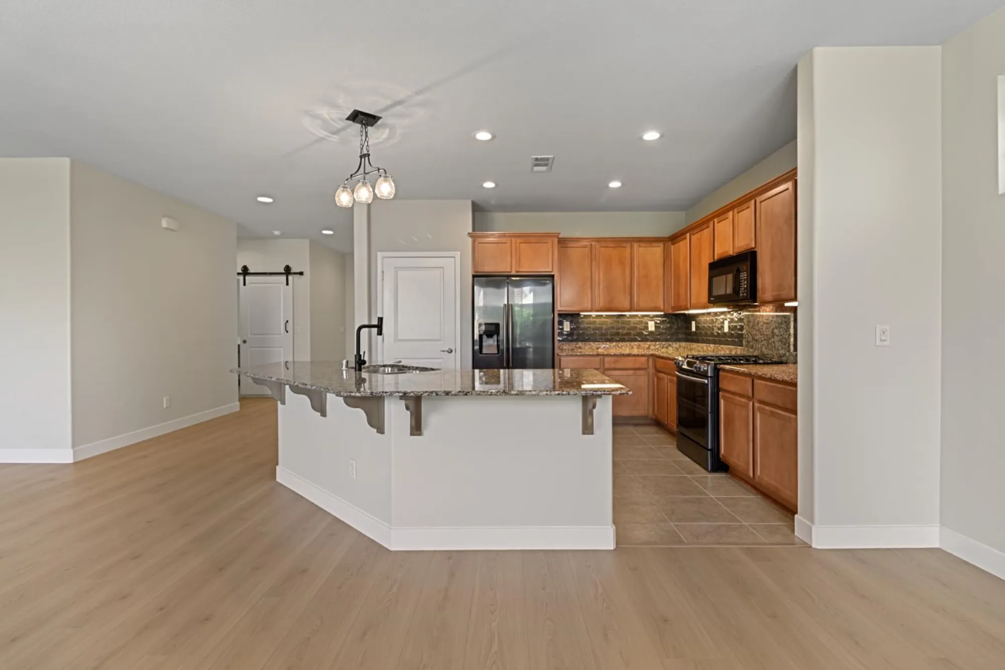 Property Slideshow image 22 of 49 | 9895 sheffield way, Elk Grove, CA, 95757
