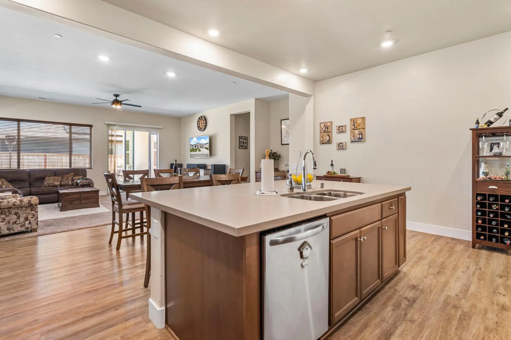 Property Slideshow image 10 of 39 | 743 larkmont st, Manteca, CA, 95336