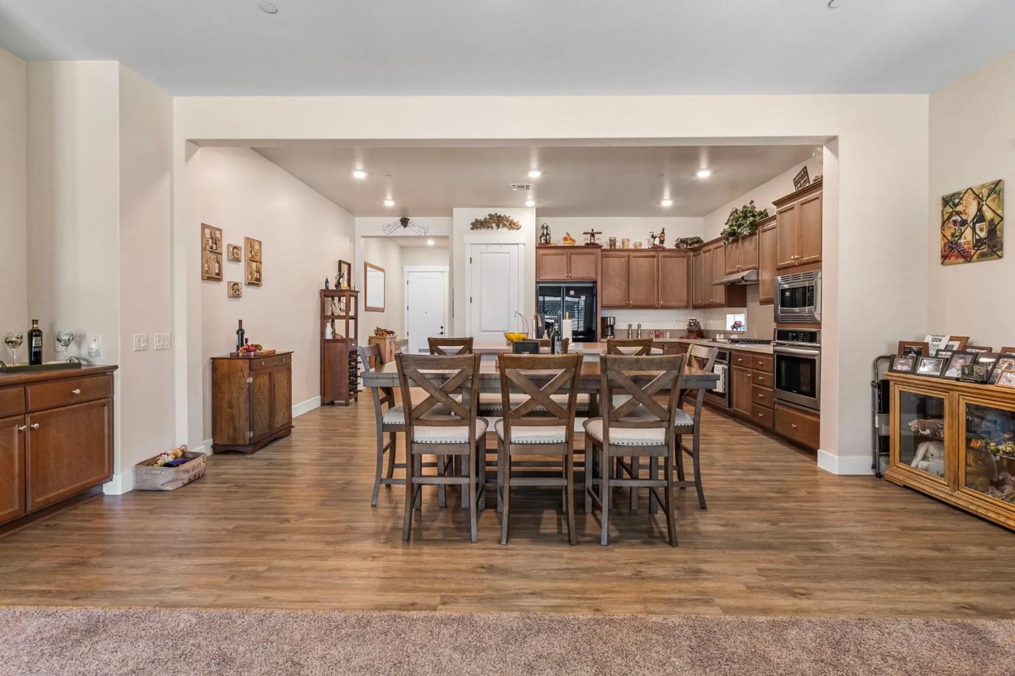 Property Slideshow image 17 of 39 | 743 larkmont st, Manteca, CA, 95336