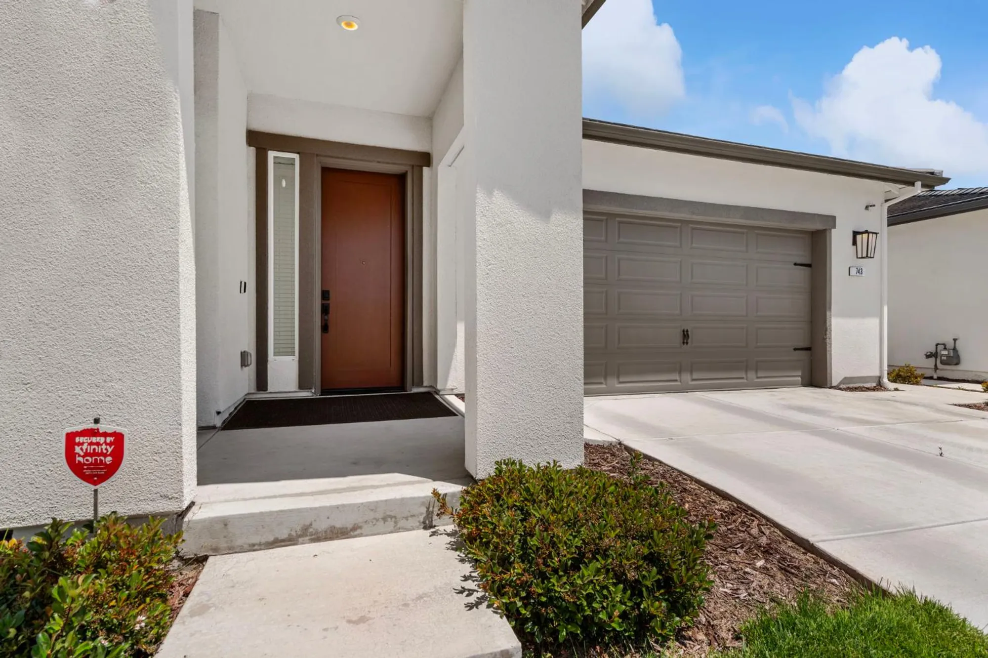 Property Slideshow image 3 of 39 | 743 larkmont st, Manteca, CA, 95336