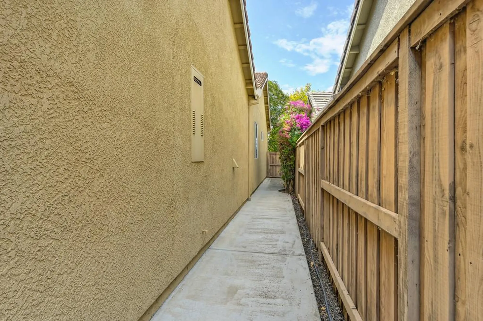 Property Slideshow image 60 of 92 | 4301 hovnanian dr, Sacramento, CA, 95834