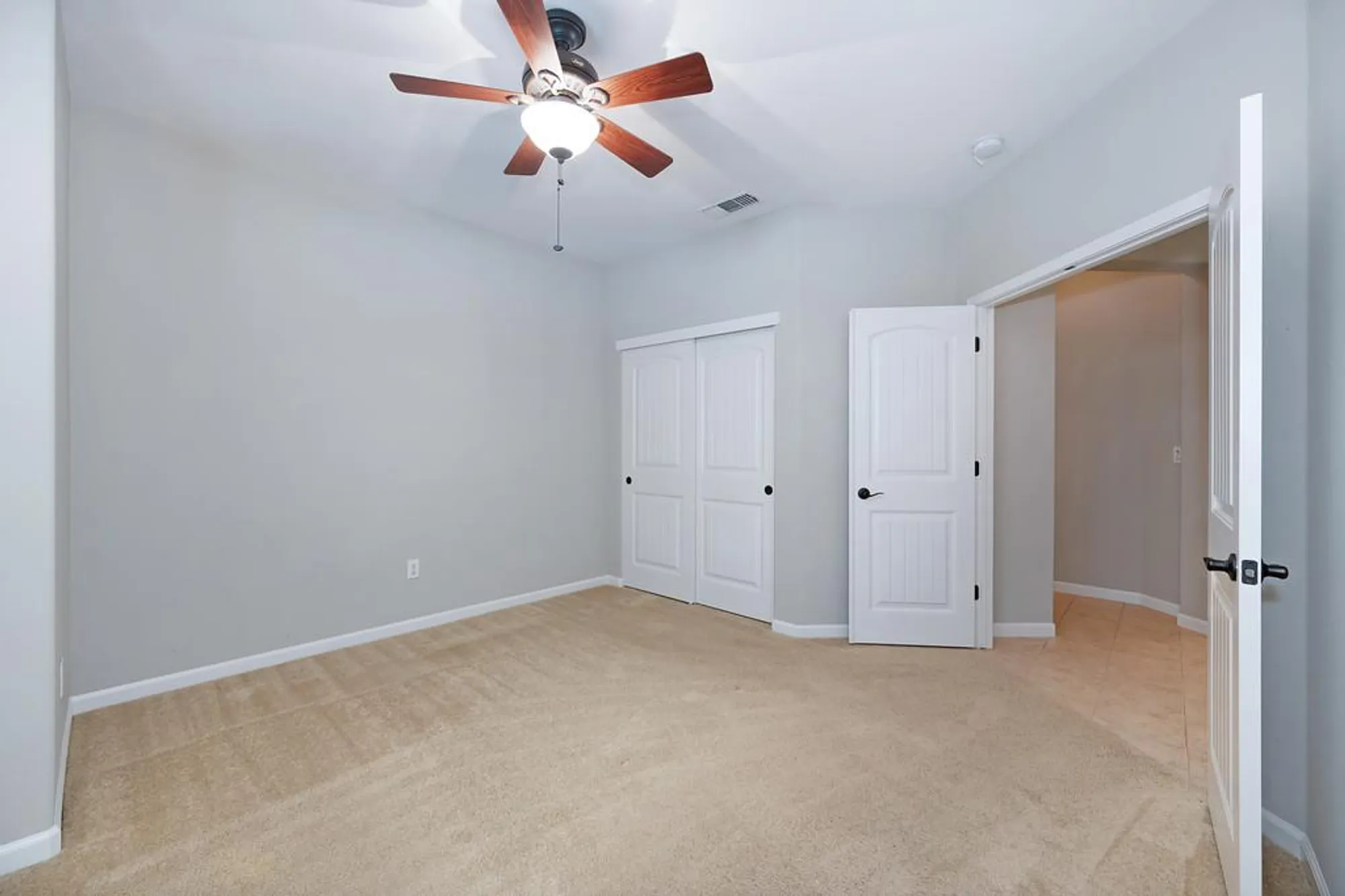 Property Slideshow image 19 of 92 | 4301 hovnanian dr, Sacramento, CA, 95834