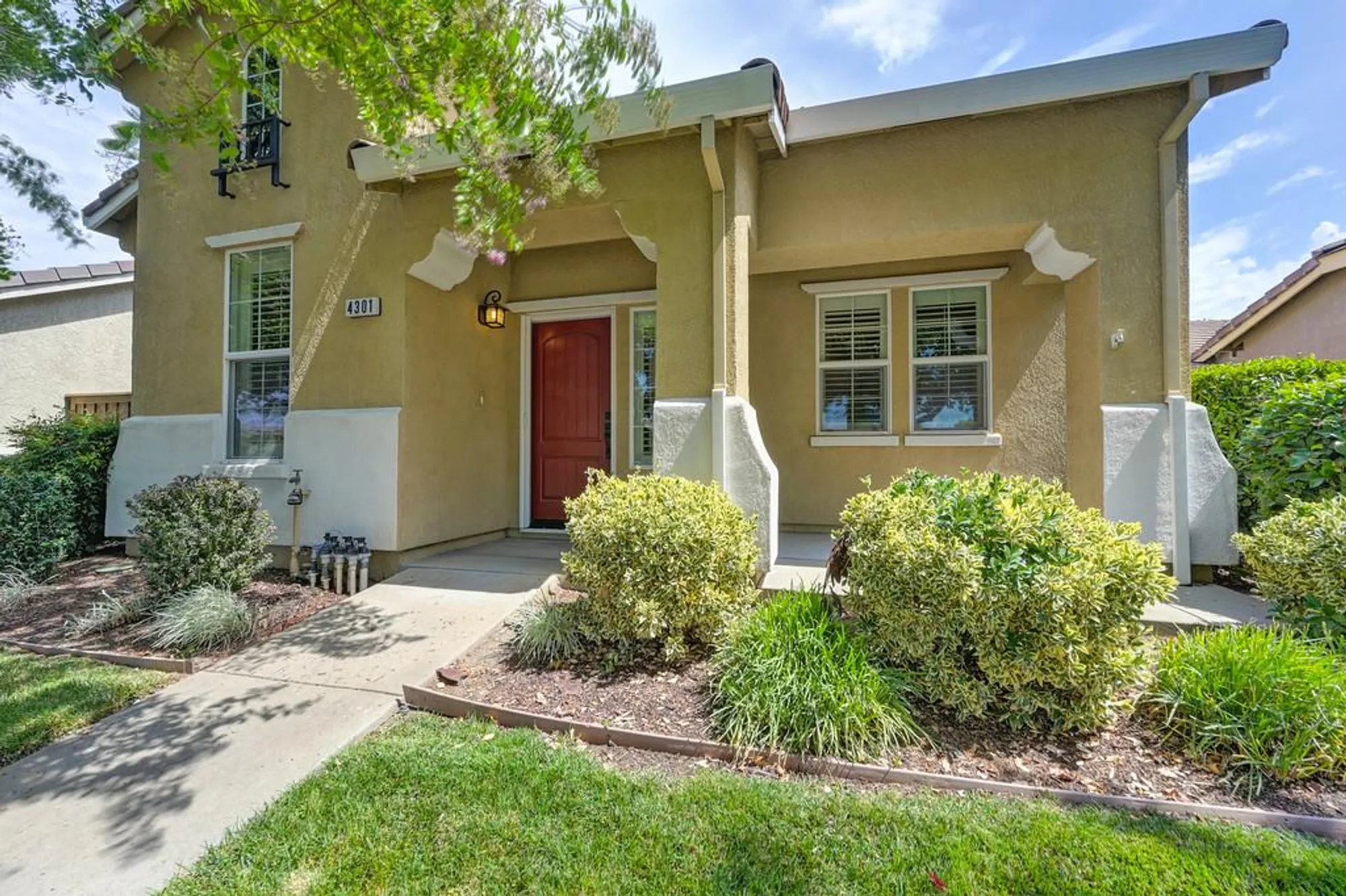 Property Slideshow image 8 of 92 | 4301 hovnanian dr, Sacramento, CA, 95834