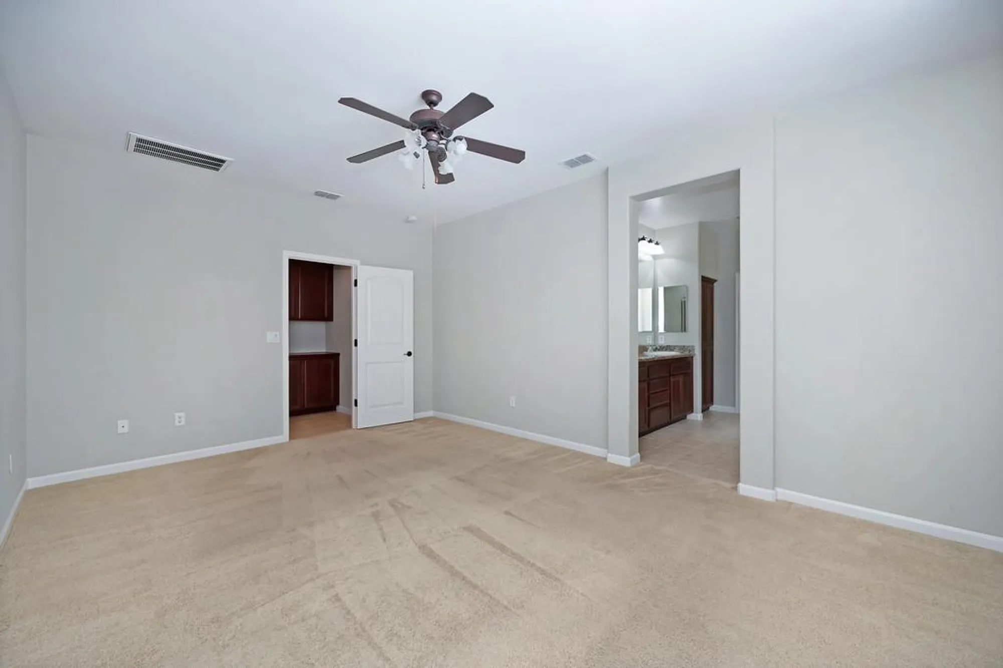 Property Slideshow image 44 of 92 | 4301 hovnanian dr, Sacramento, CA, 95834