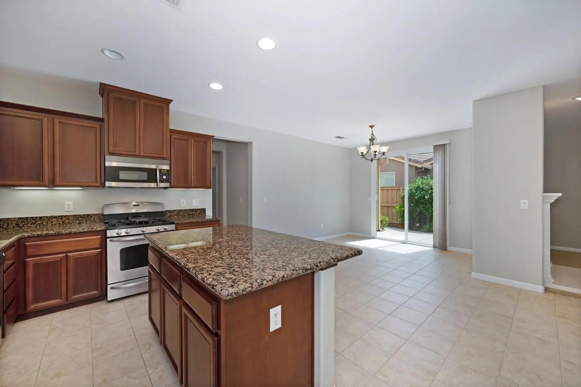 Property Slideshow image 30 of 92 | 4301 hovnanian dr, Sacramento, CA, 95834