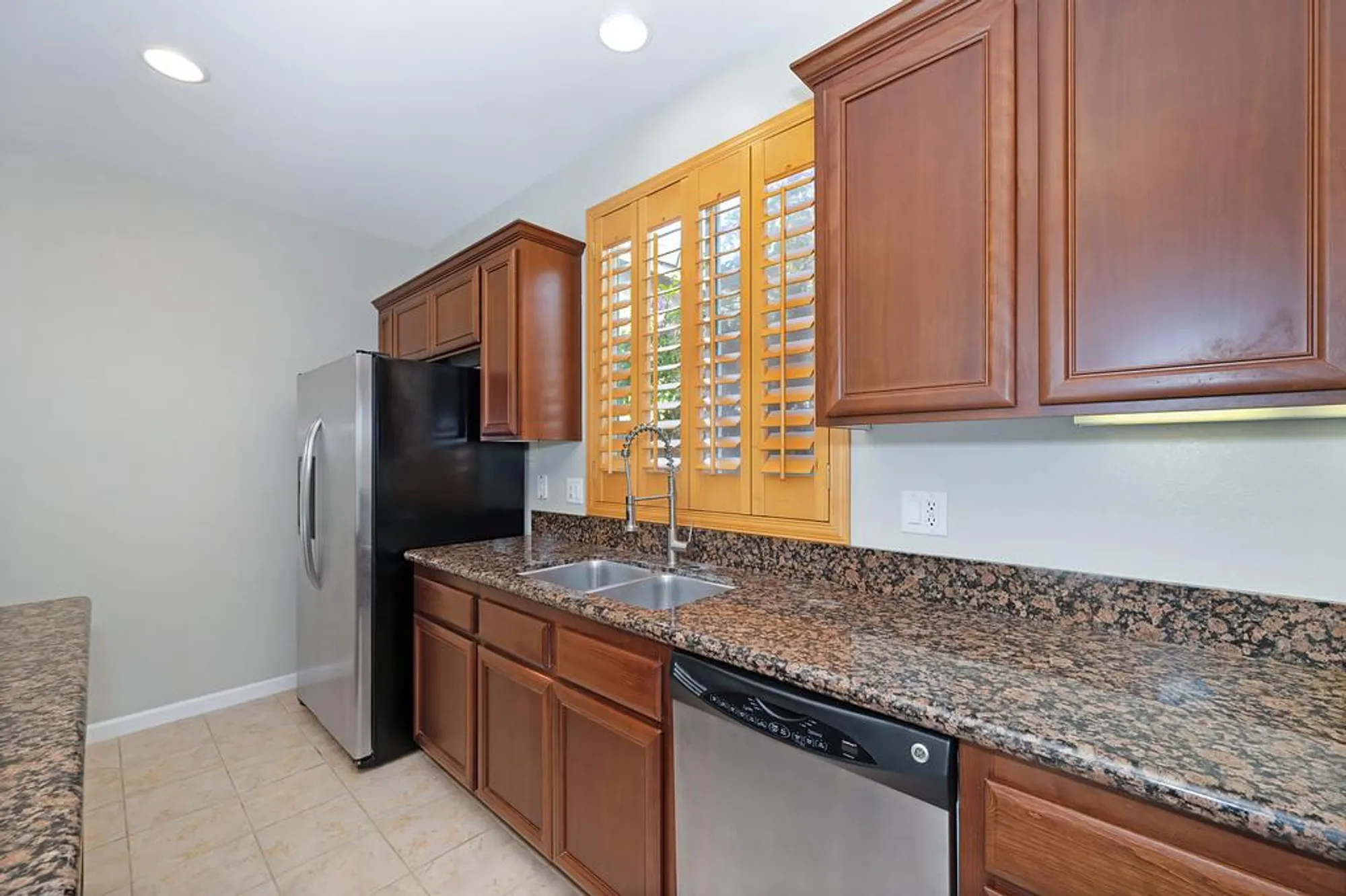 Property Slideshow image 28 of 92 | 4301 hovnanian dr, Sacramento, CA, 95834