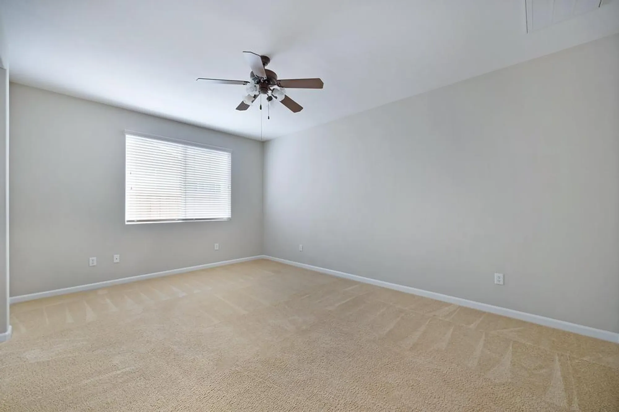 Property Slideshow image 42 of 92 | 4301 hovnanian dr, Sacramento, CA, 95834