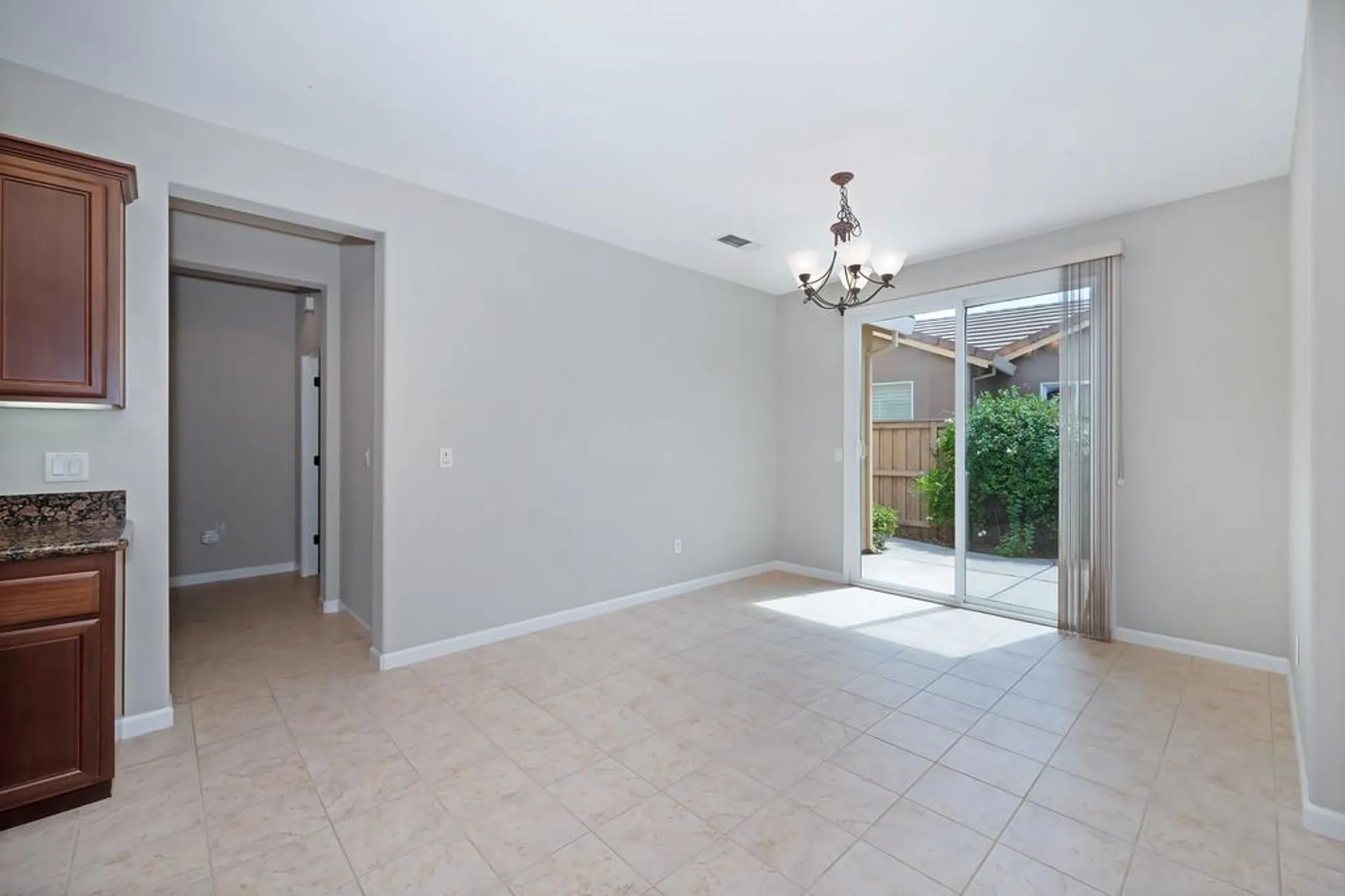 Property Slideshow image 35 of 92 | 4301 hovnanian dr, Sacramento, CA, 95834