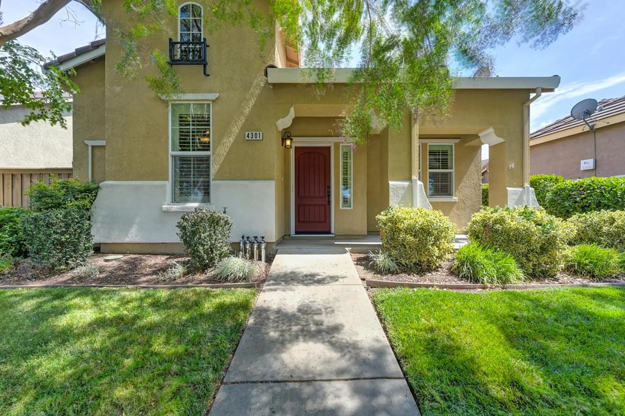 Property Slideshow image 5 of 92 | 4301 hovnanian dr, Sacramento, CA, 95834