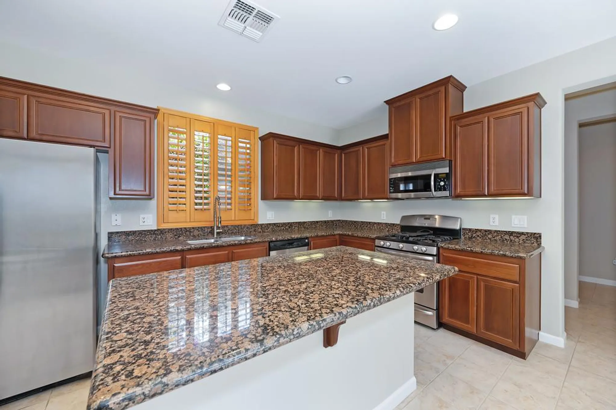 Property Slideshow image 27 of 92 | 4301 hovnanian dr, Sacramento, CA, 95834