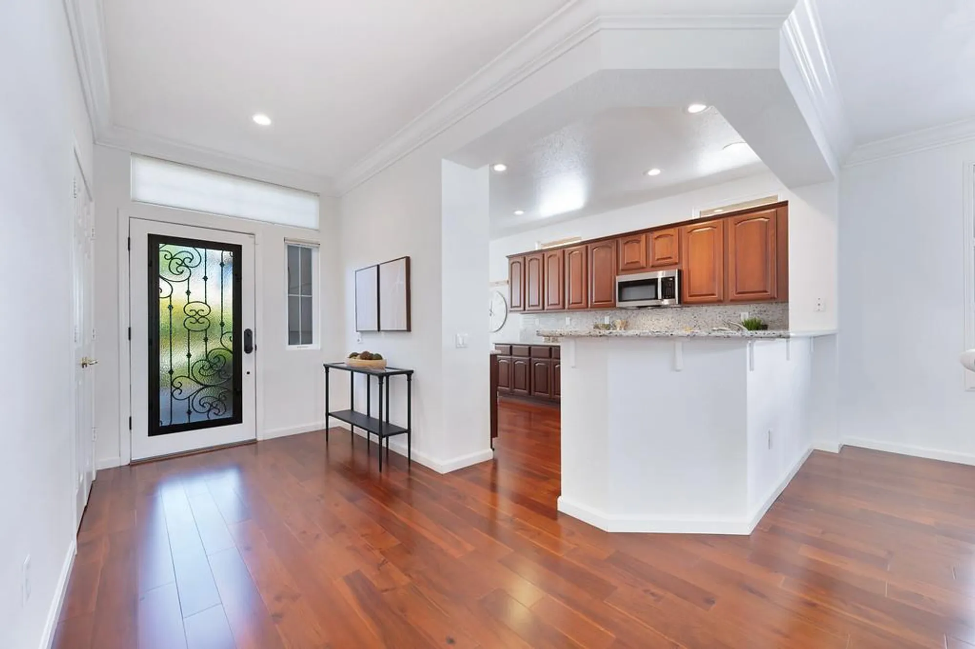 Property Slideshow image 5 of 45 | 7552 school house ln, Roseville, CA, 95747