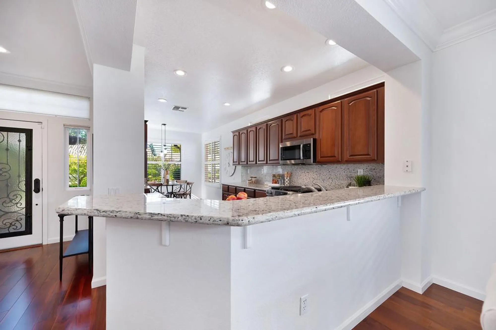 Property Slideshow image 6 of 45 | 7552 school house ln, Roseville, CA, 95747