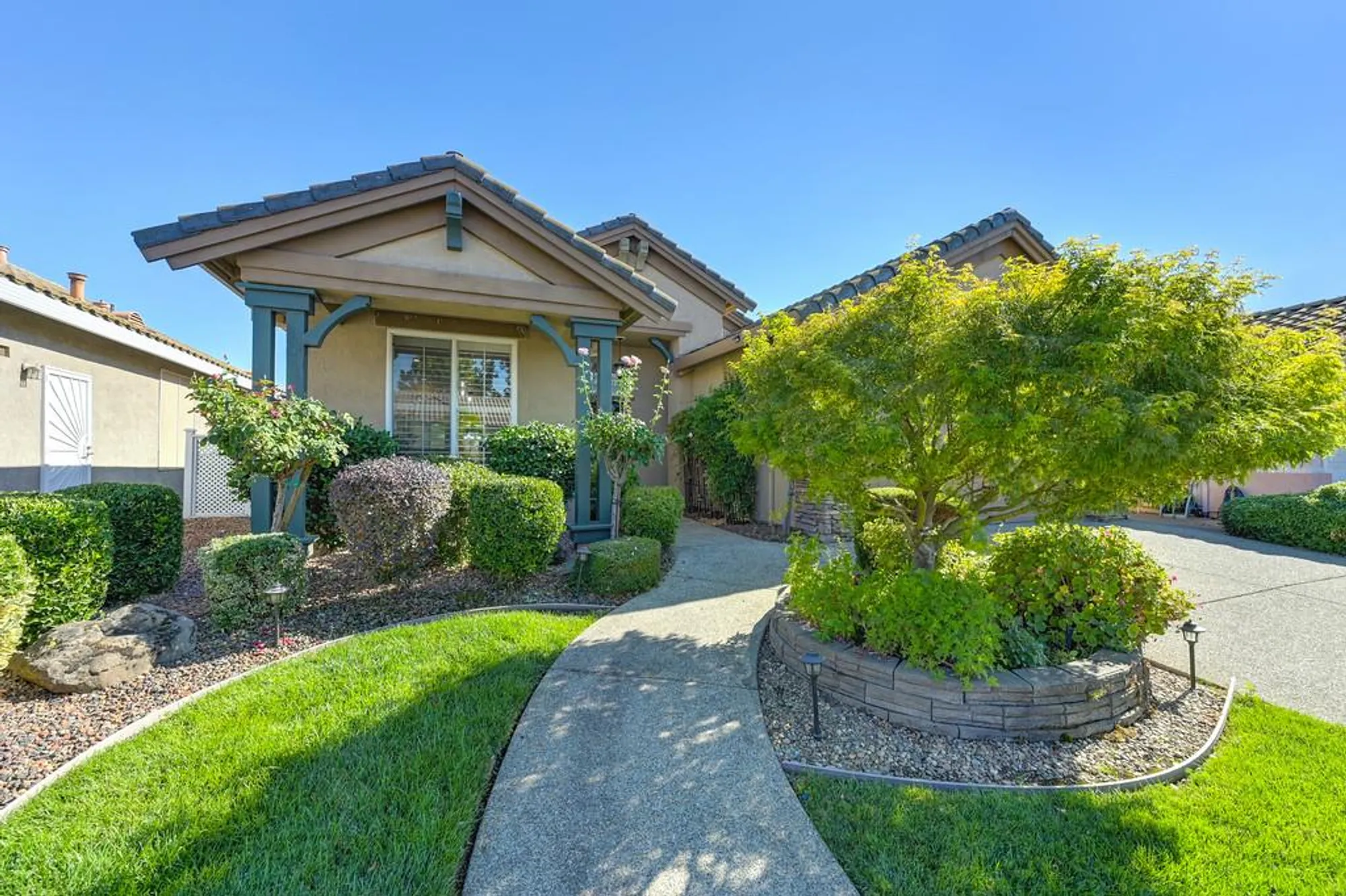 Property Slideshow image 37 of 45 | 7552 school house ln, Roseville, CA, 95747