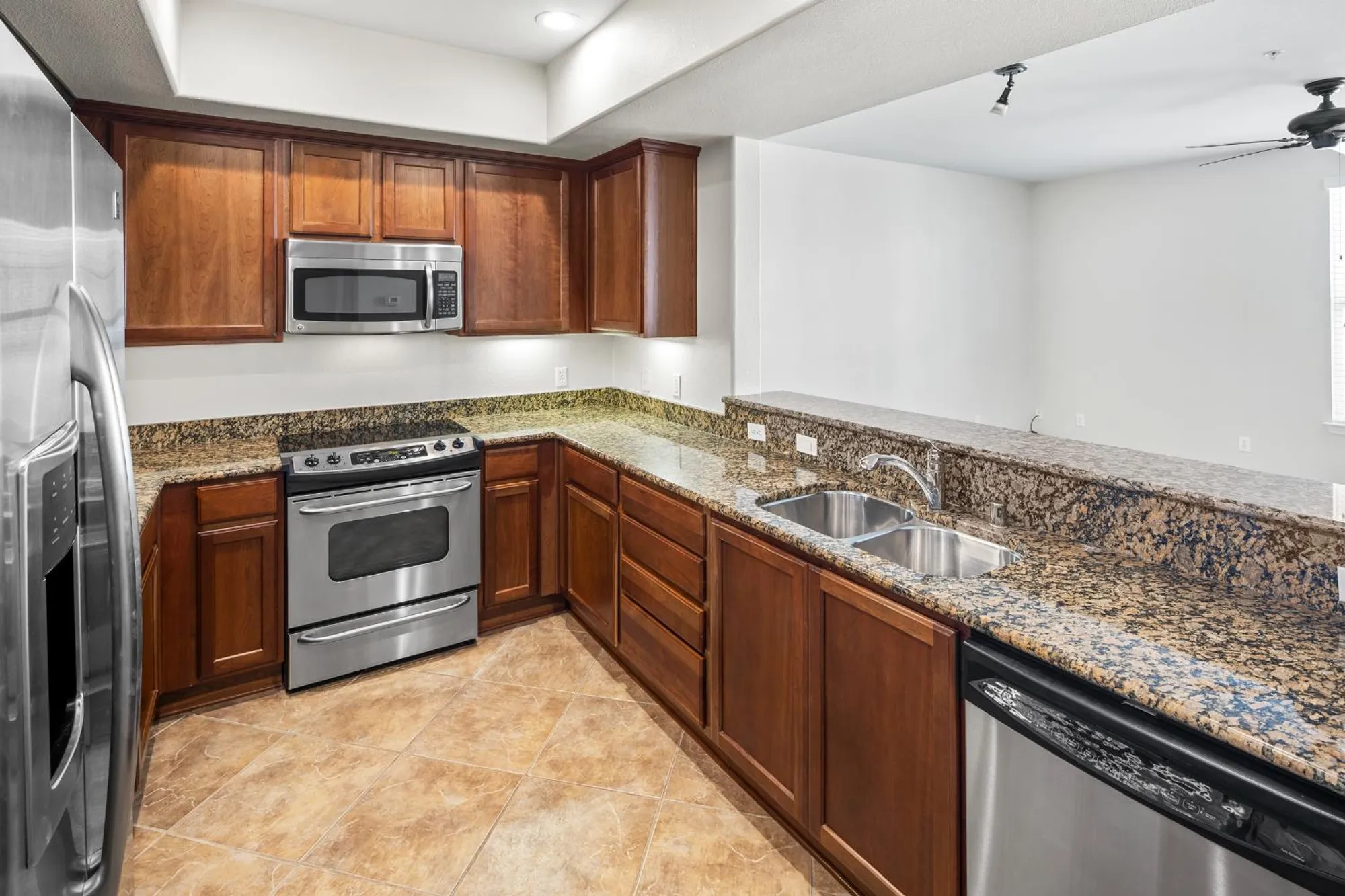 Property Slideshow image 21 of 62 | 1520 topanga ln 104, Lincoln, CA, 95648