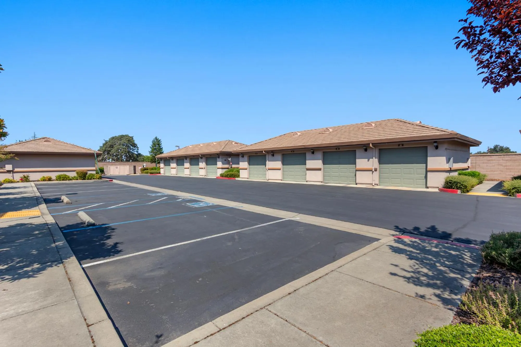 Property Slideshow image 45 of 62 | 1520 topanga ln 104, Lincoln, CA, 95648