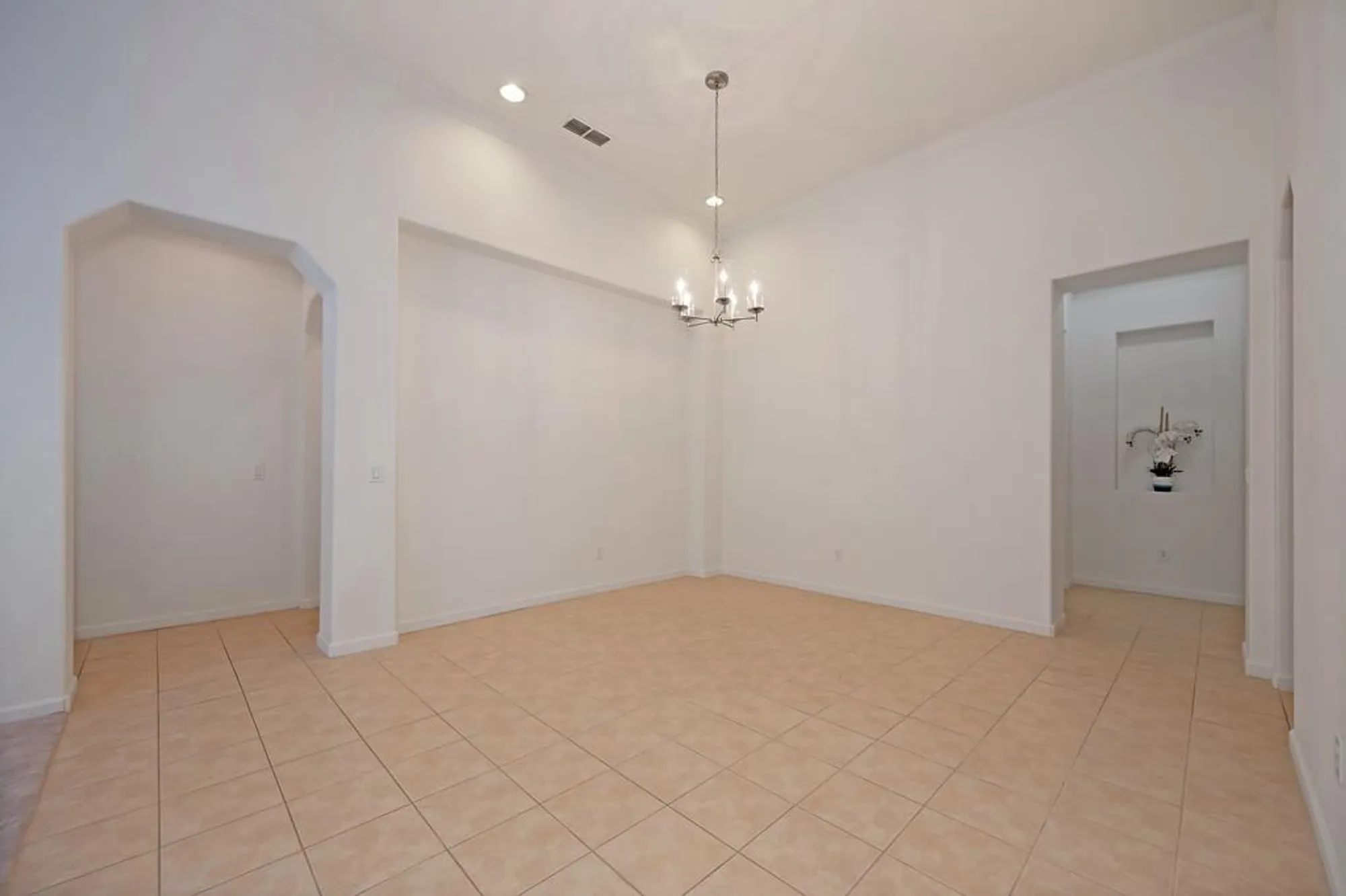 Property Slideshow image 20 of 99 | 15 cristalla pl, Sacramento, CA, 95835