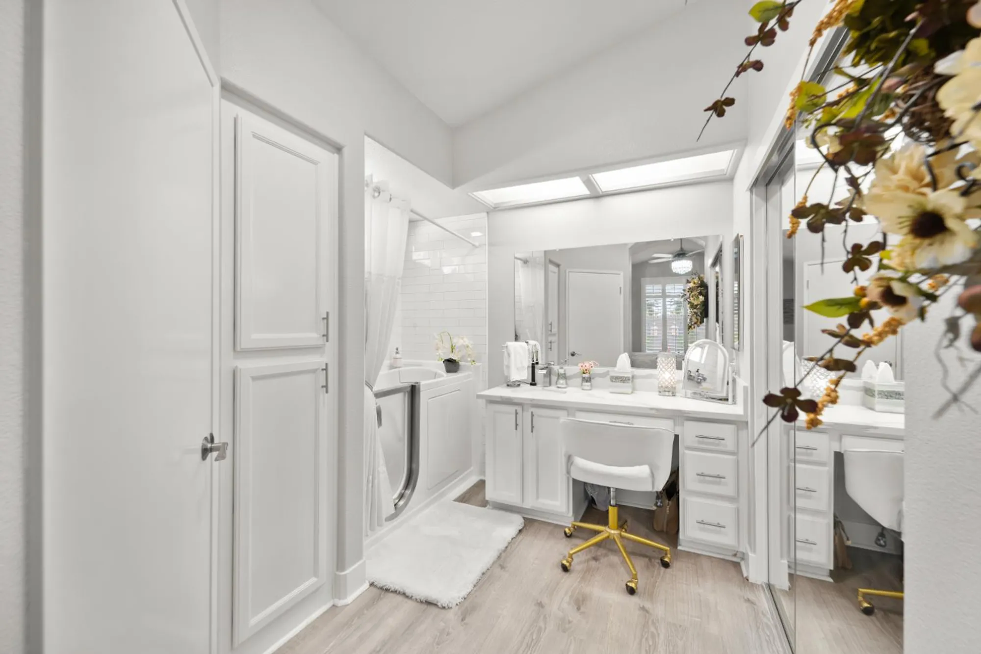 Property Slideshow image 31 of 48 | 5257 dreamgarden loop, Roseville, CA, 95747