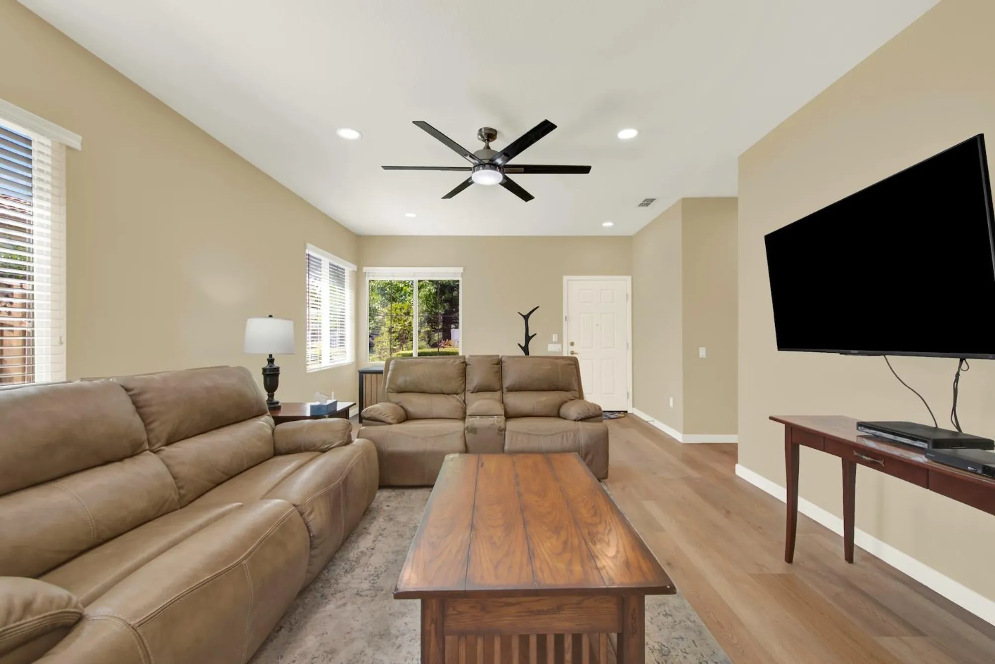 Property Slideshow image 11 of 54 | 891 slawson ln, Lincoln, CA, 95648