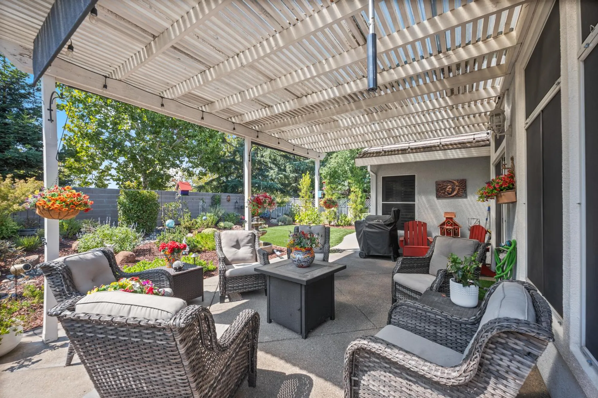 Property Slideshow image 33 of 48 | 5257 dreamgarden loop, Roseville, CA, 95747