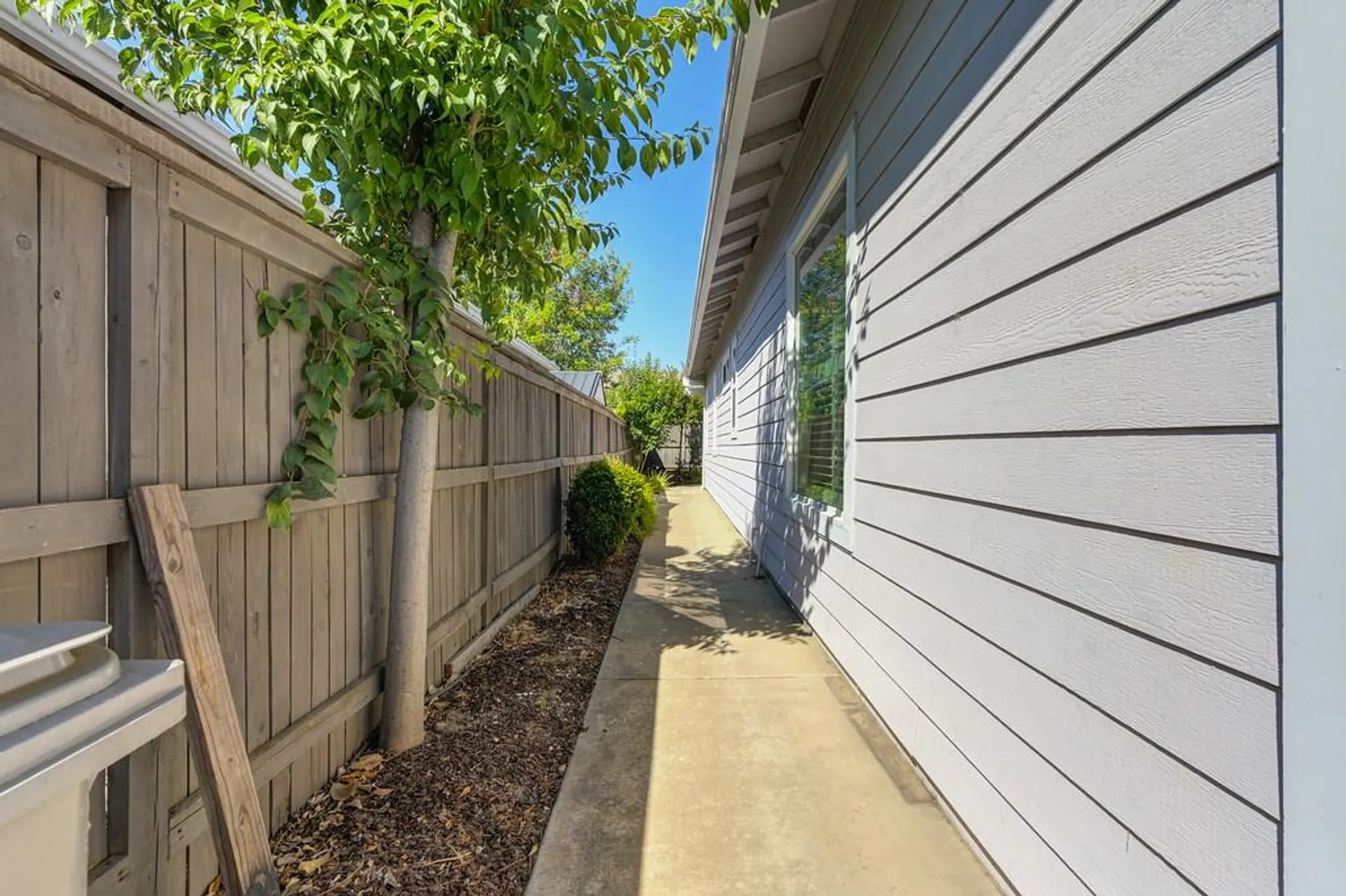 Property Slideshow image 61 of 99 | 15 cristalla pl, Sacramento, CA, 95835