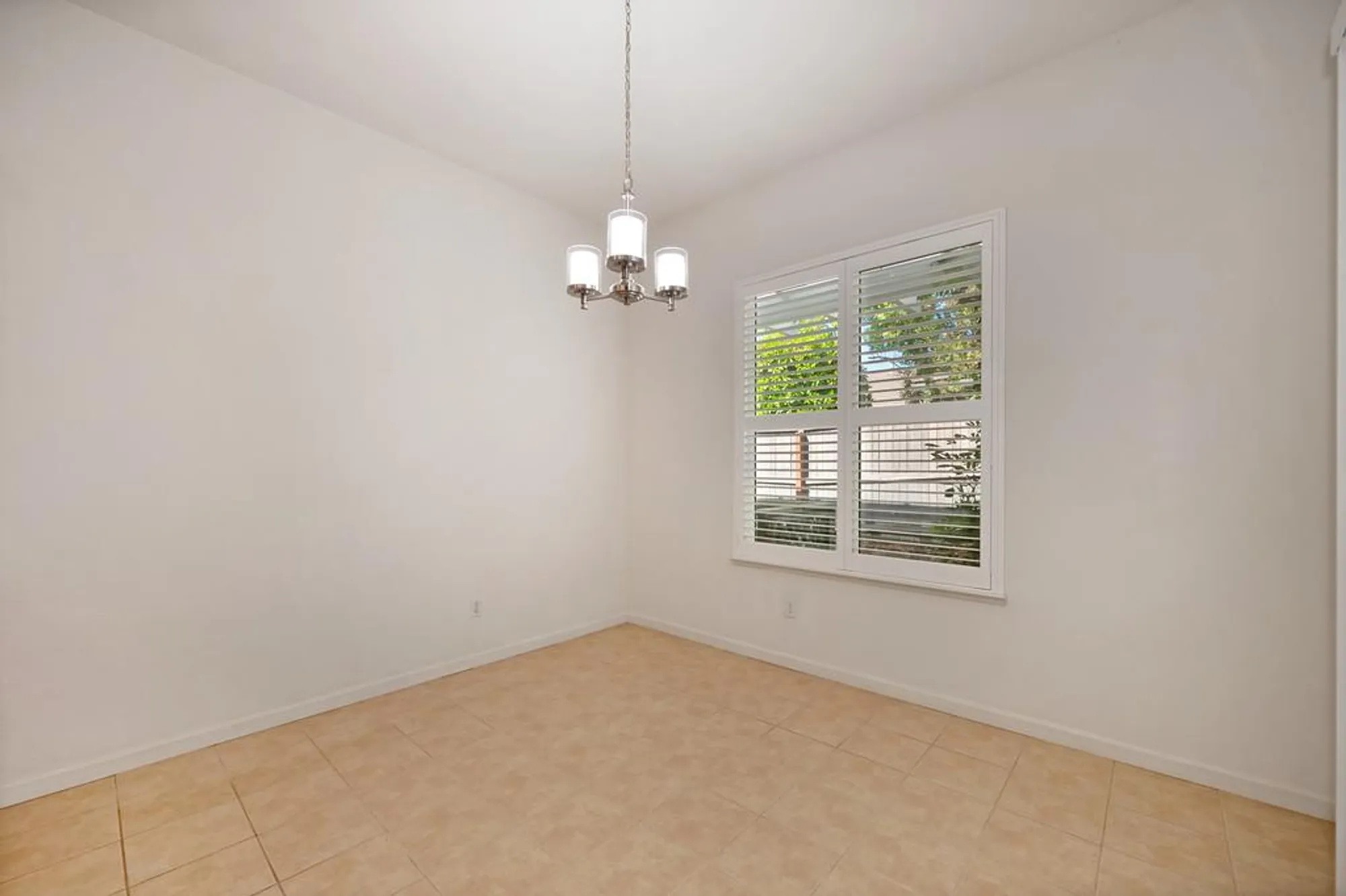 Property Slideshow image 43 of 99 | 15 cristalla pl, Sacramento, CA, 95835