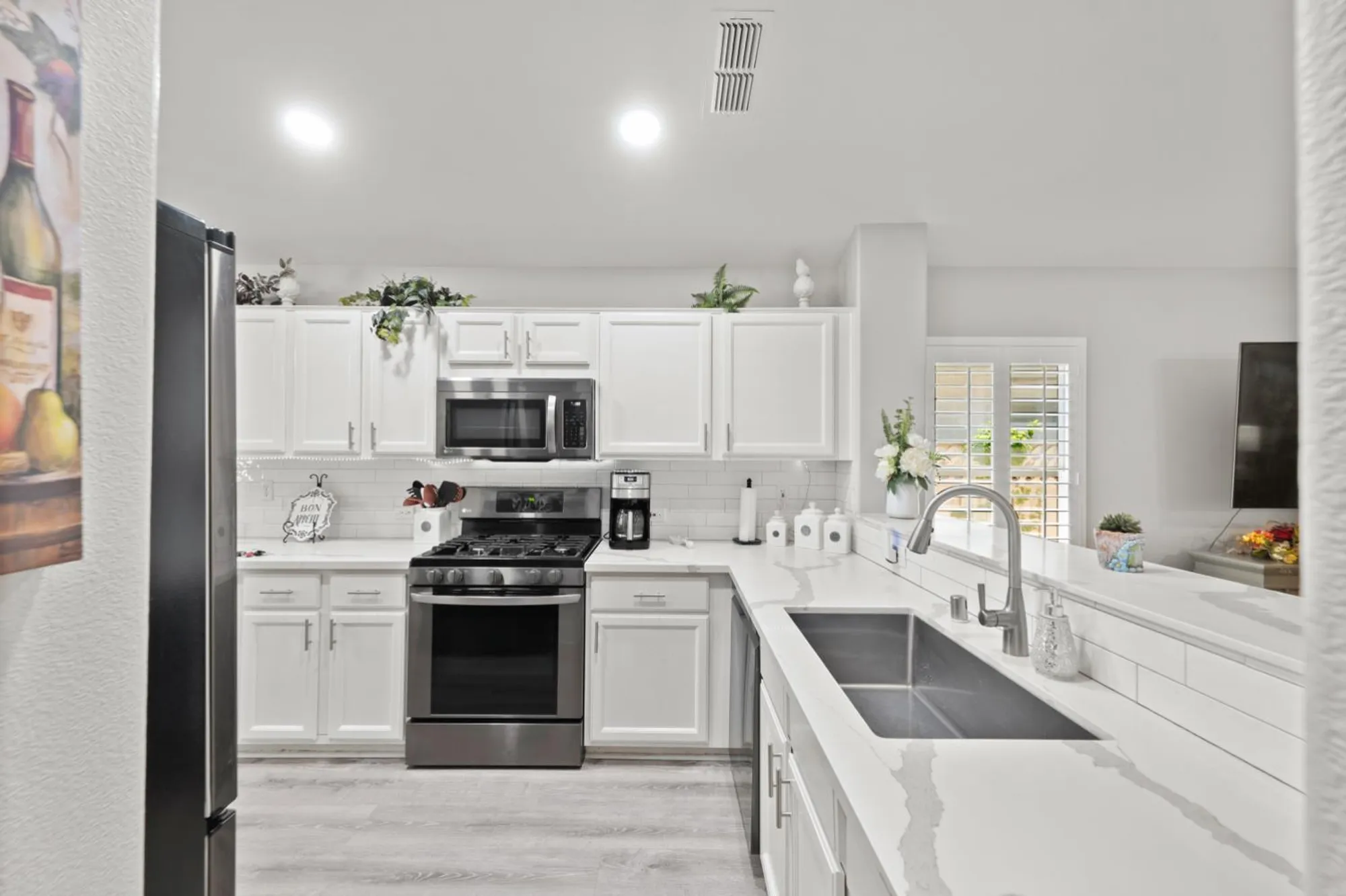 Property Slideshow image 10 of 48 | 5257 dreamgarden loop, Roseville, CA, 95747