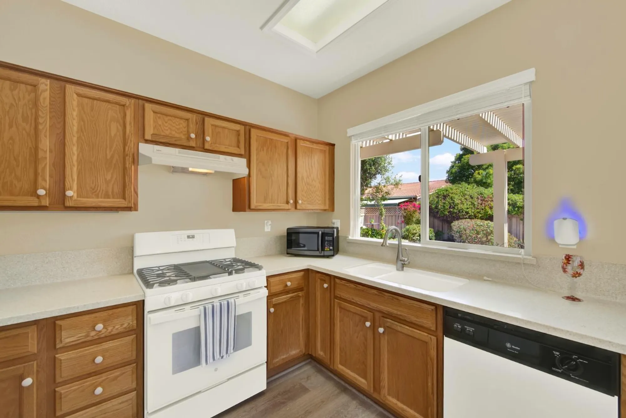 Property Slideshow image 20 of 54 | 891 slawson ln, Lincoln, CA, 95648