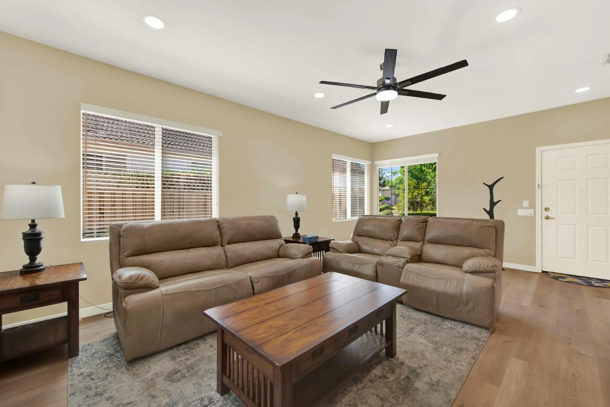 Property Slideshow image 9 of 54 | 891 slawson ln, Lincoln, CA, 95648