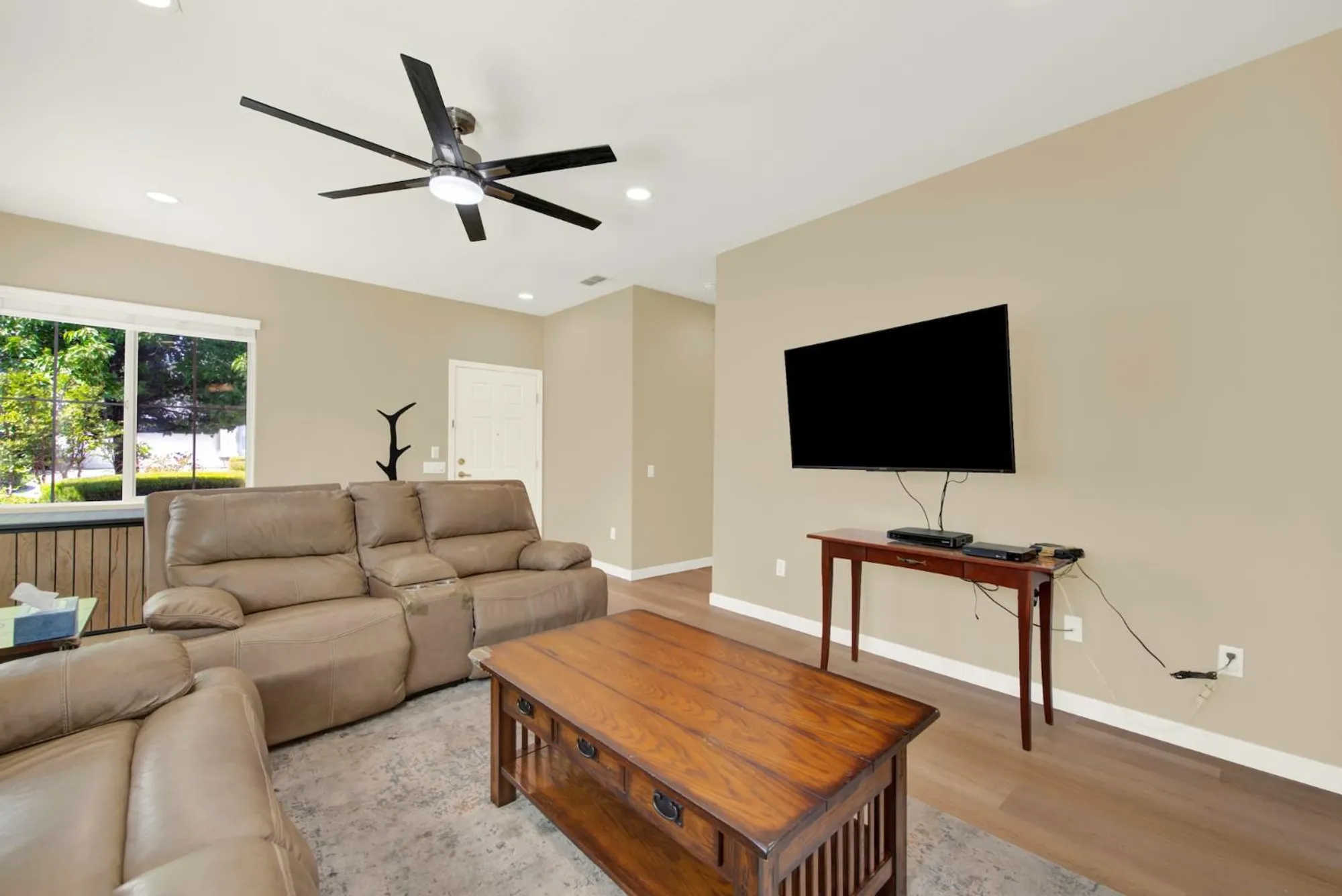 Property Slideshow image 10 of 54 | 891 slawson ln, Lincoln, CA, 95648